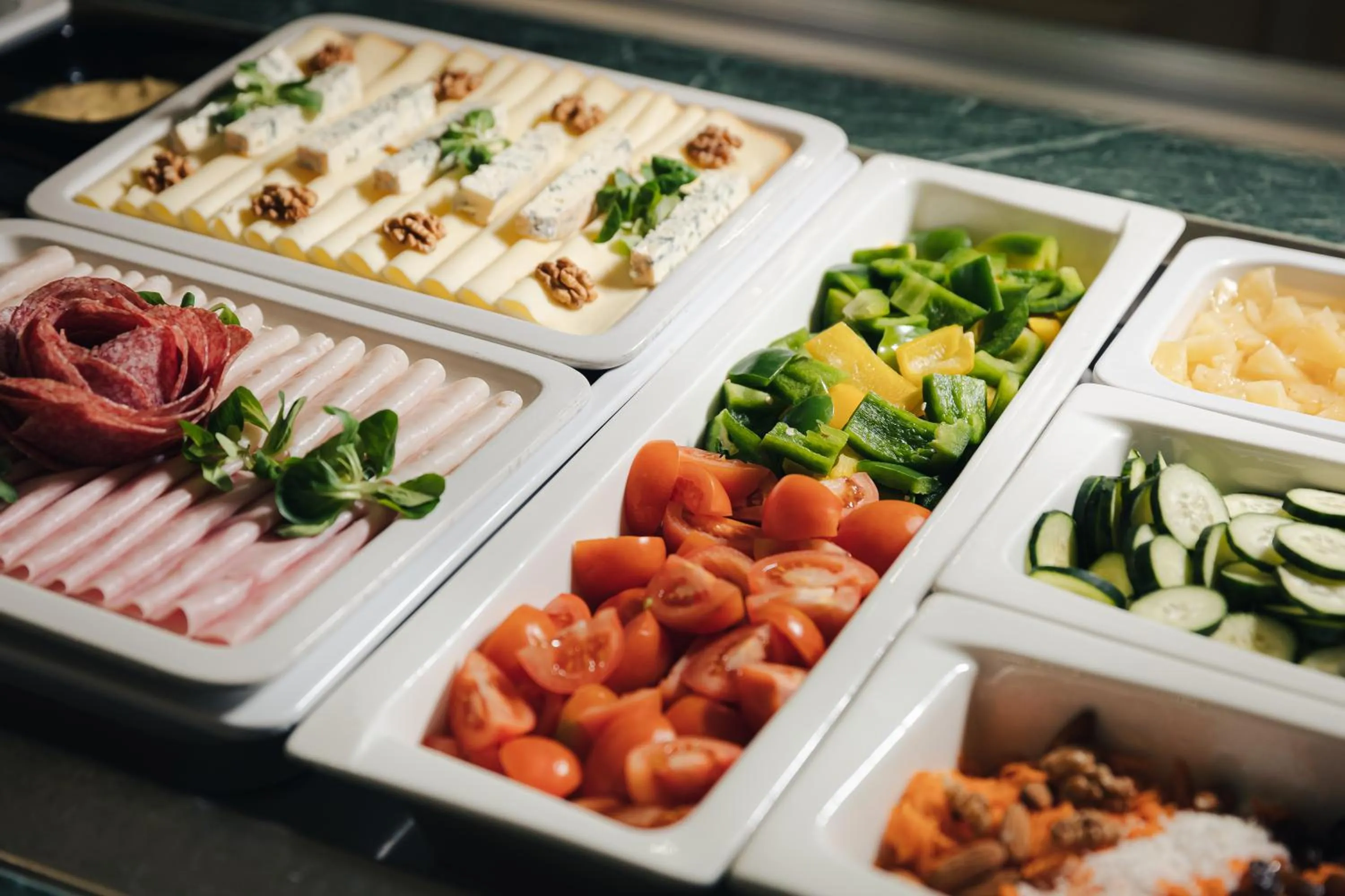 Buffet breakfast in Humboldt Park Hotel & Spa