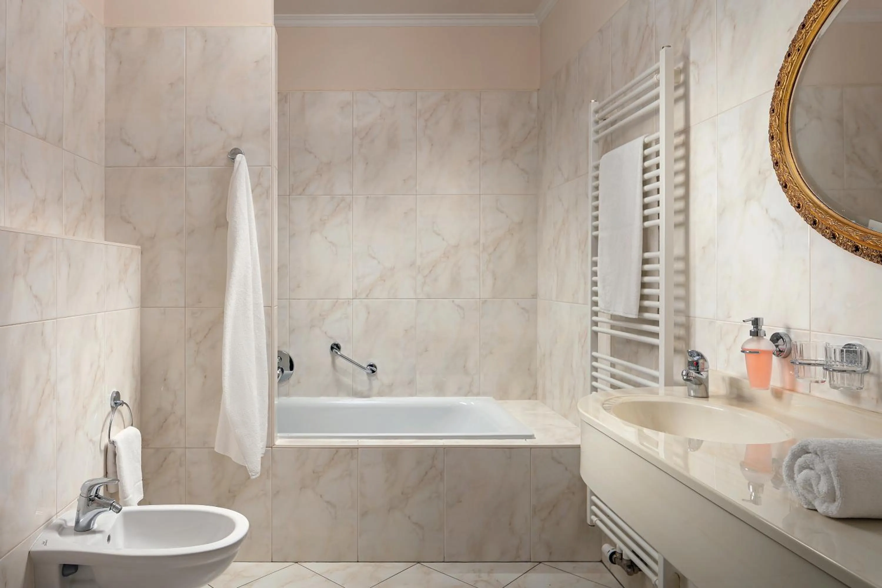 Bathroom in Humboldt Park Hotel & Spa