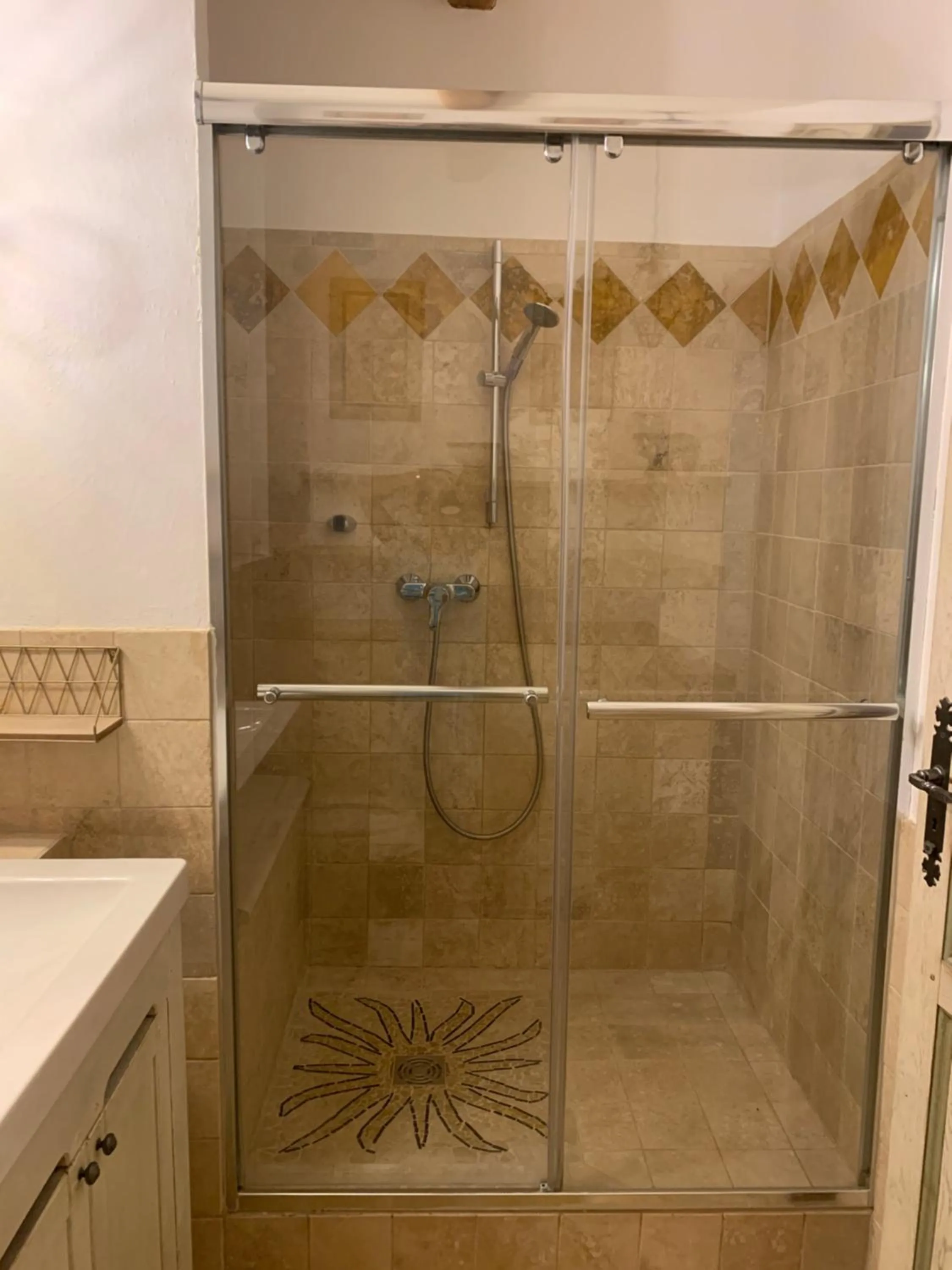 le mas des roses 1884