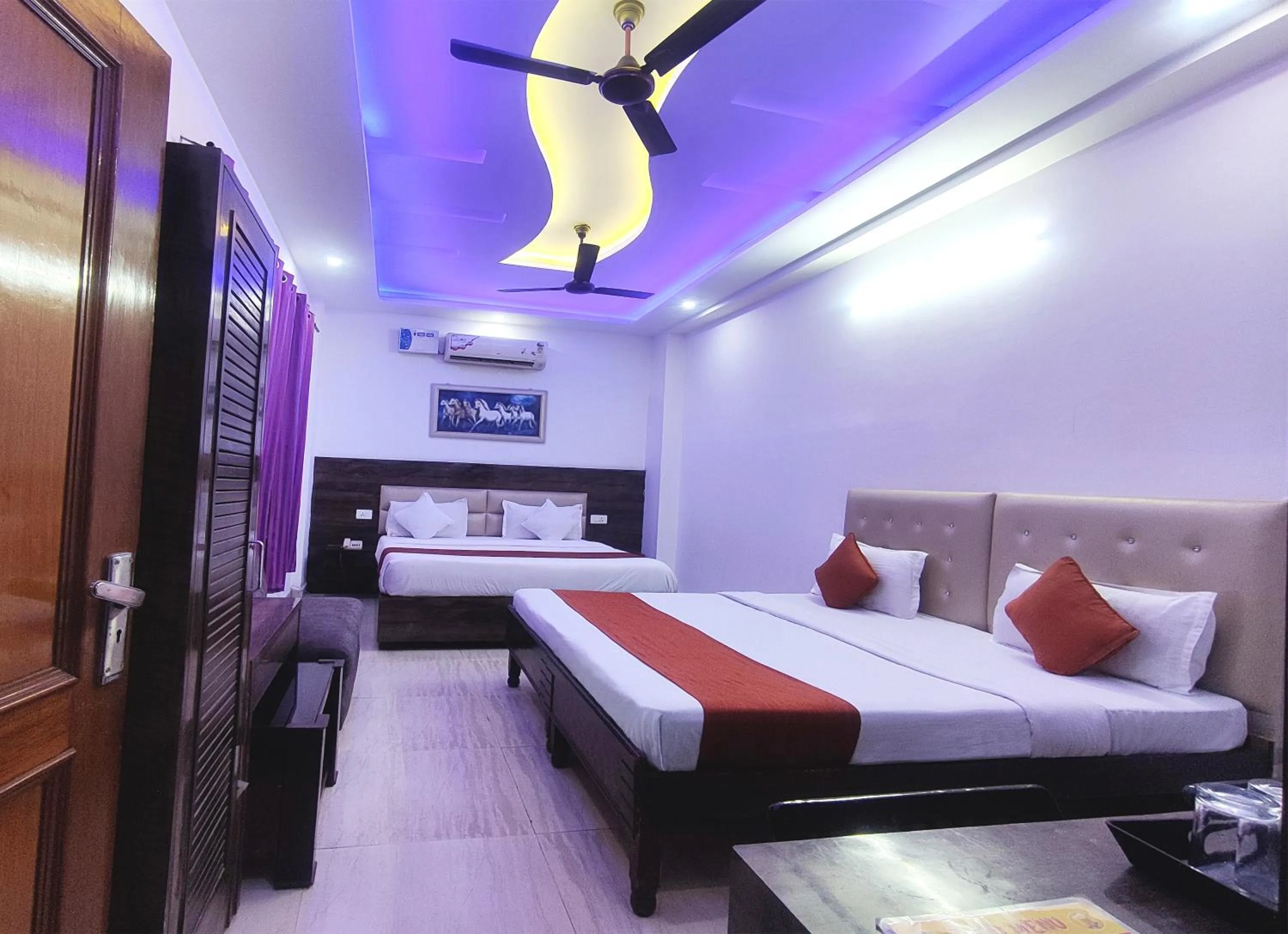 Bedroom, Bed in Rebirth Hotel