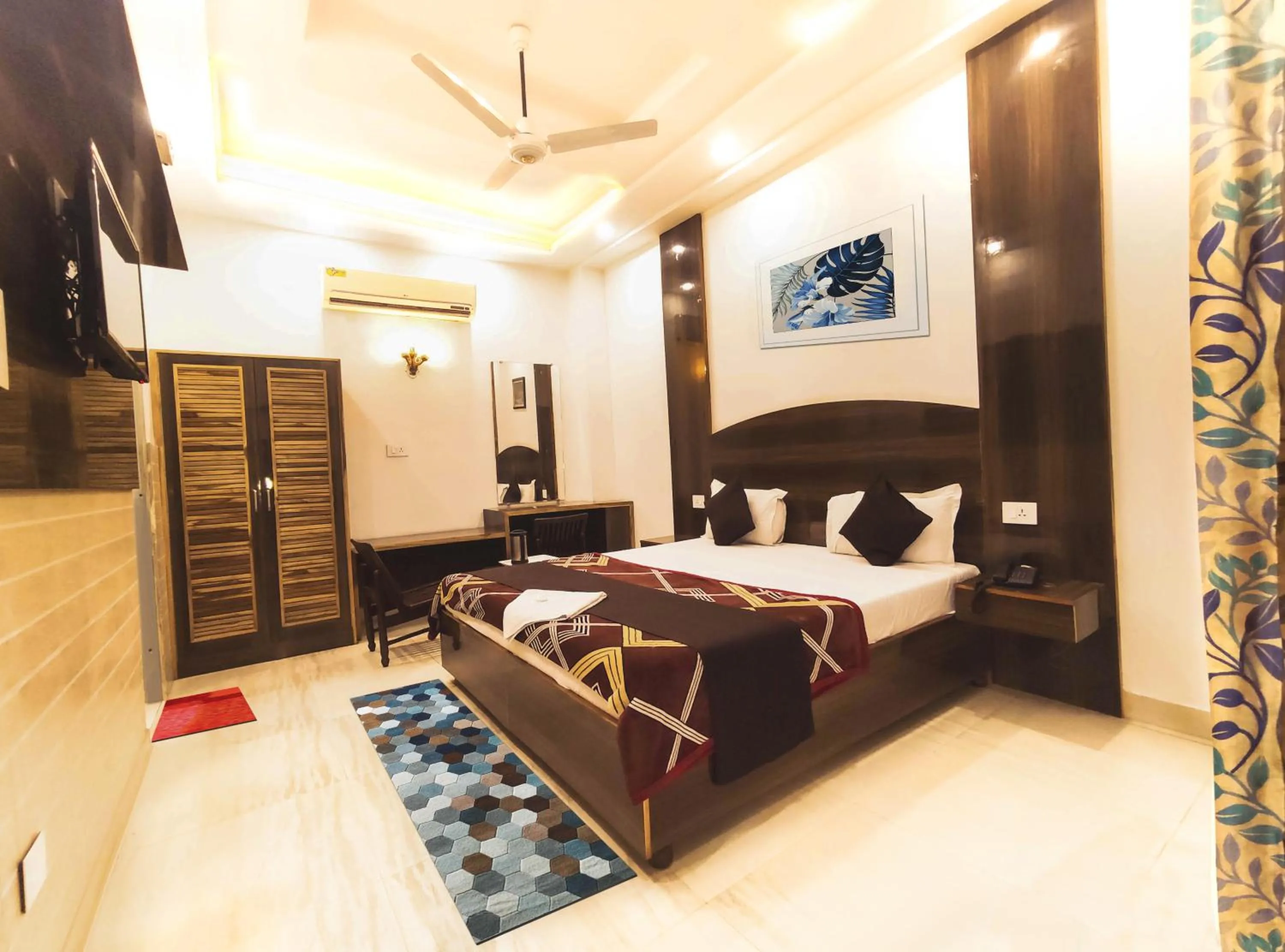 Bedroom, Bed in Rebirth Hotel