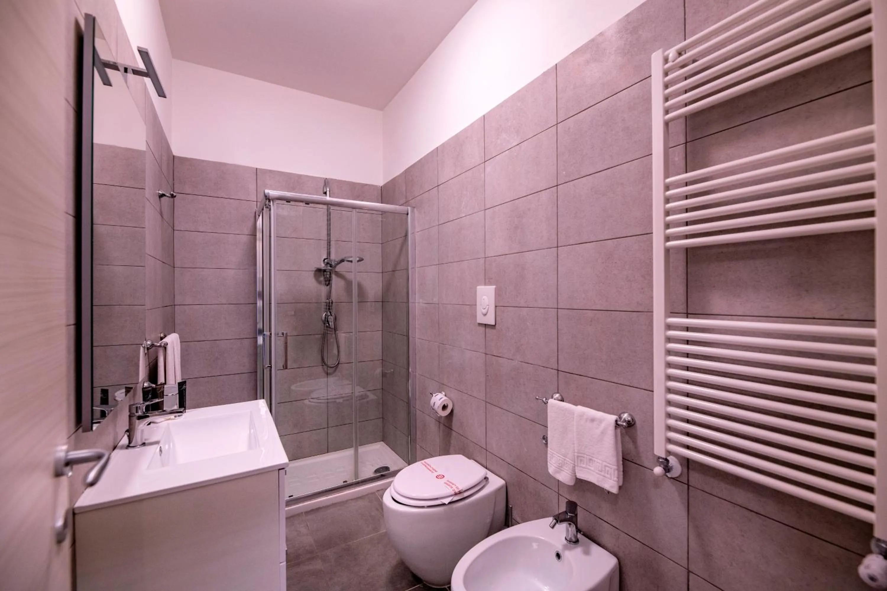 Bathroom in Eracle Hotel