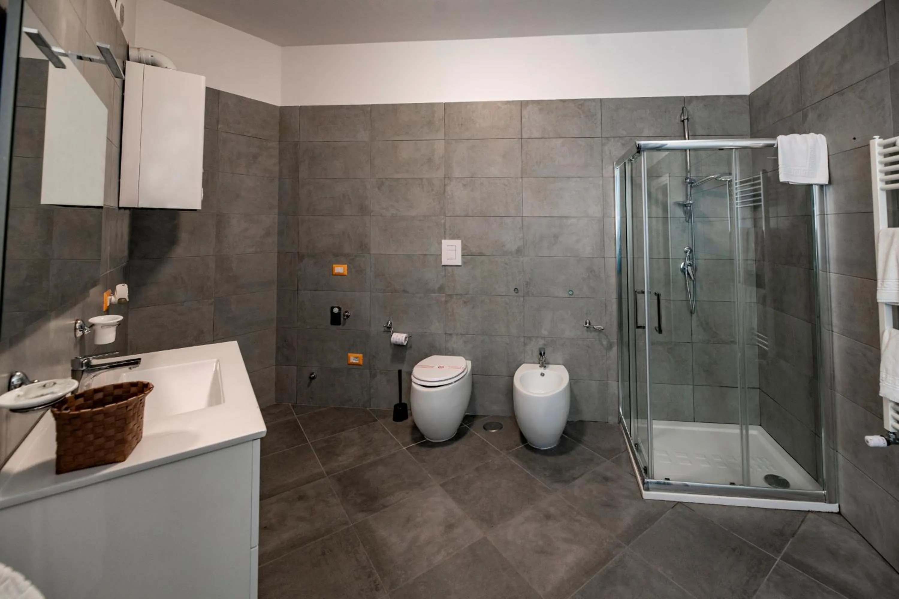 Bathroom in Eracle Hotel