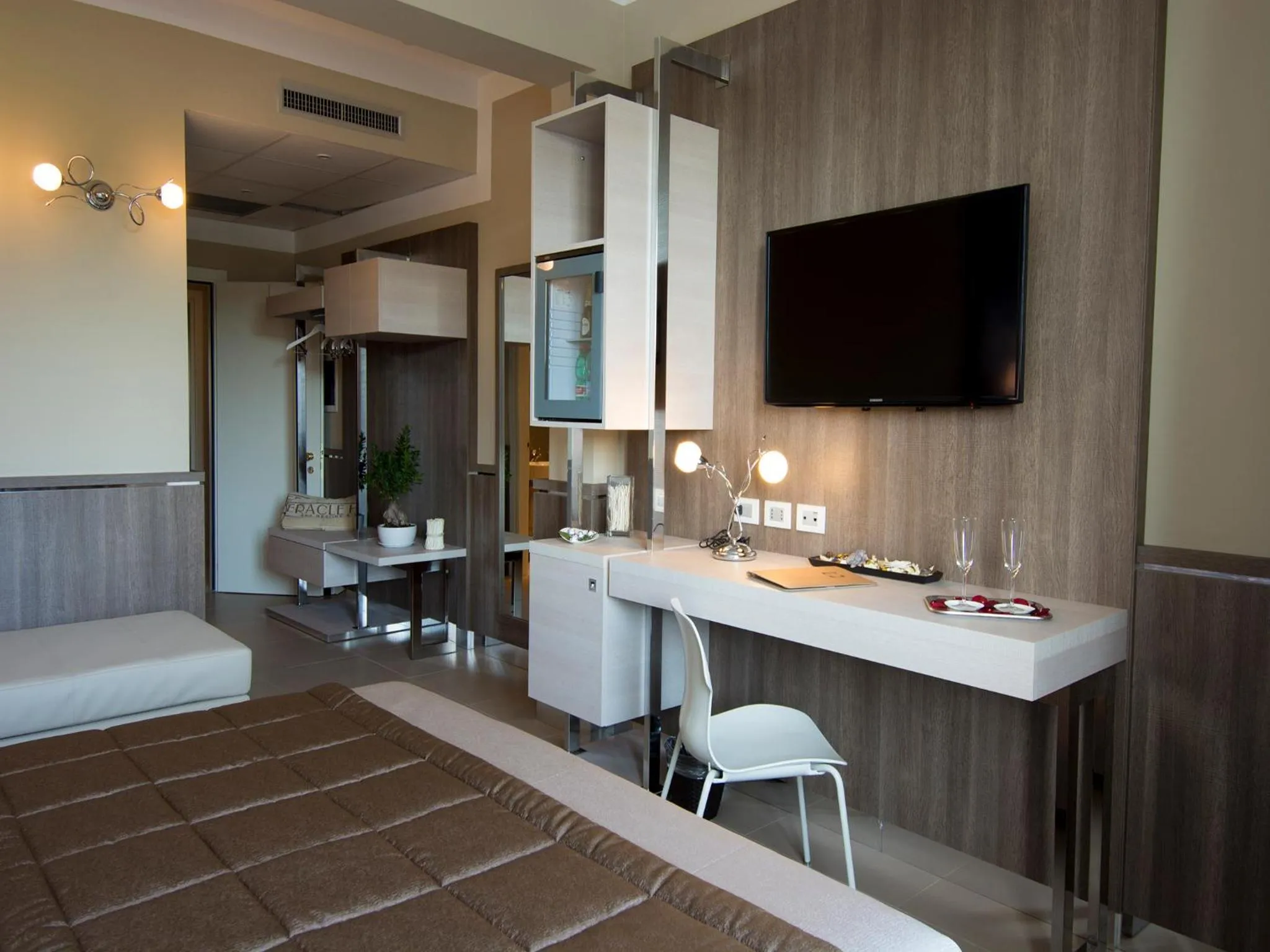 Decorative detail, Bed in Eracle Hotel