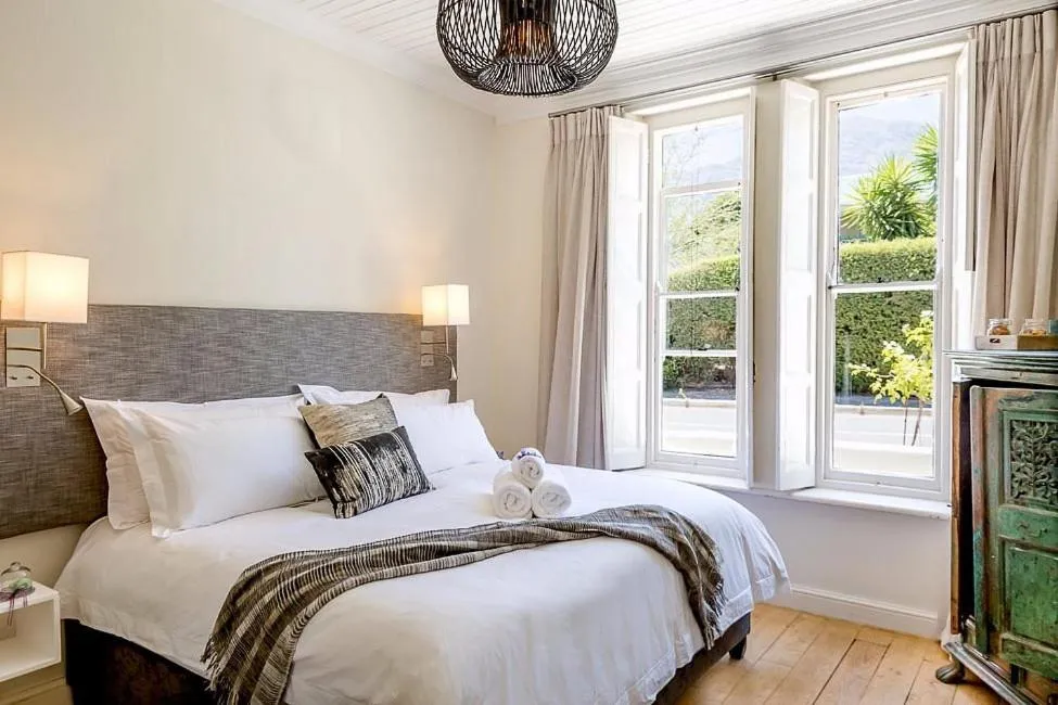 Toilet, Bed in Macaron Boutique Guest House