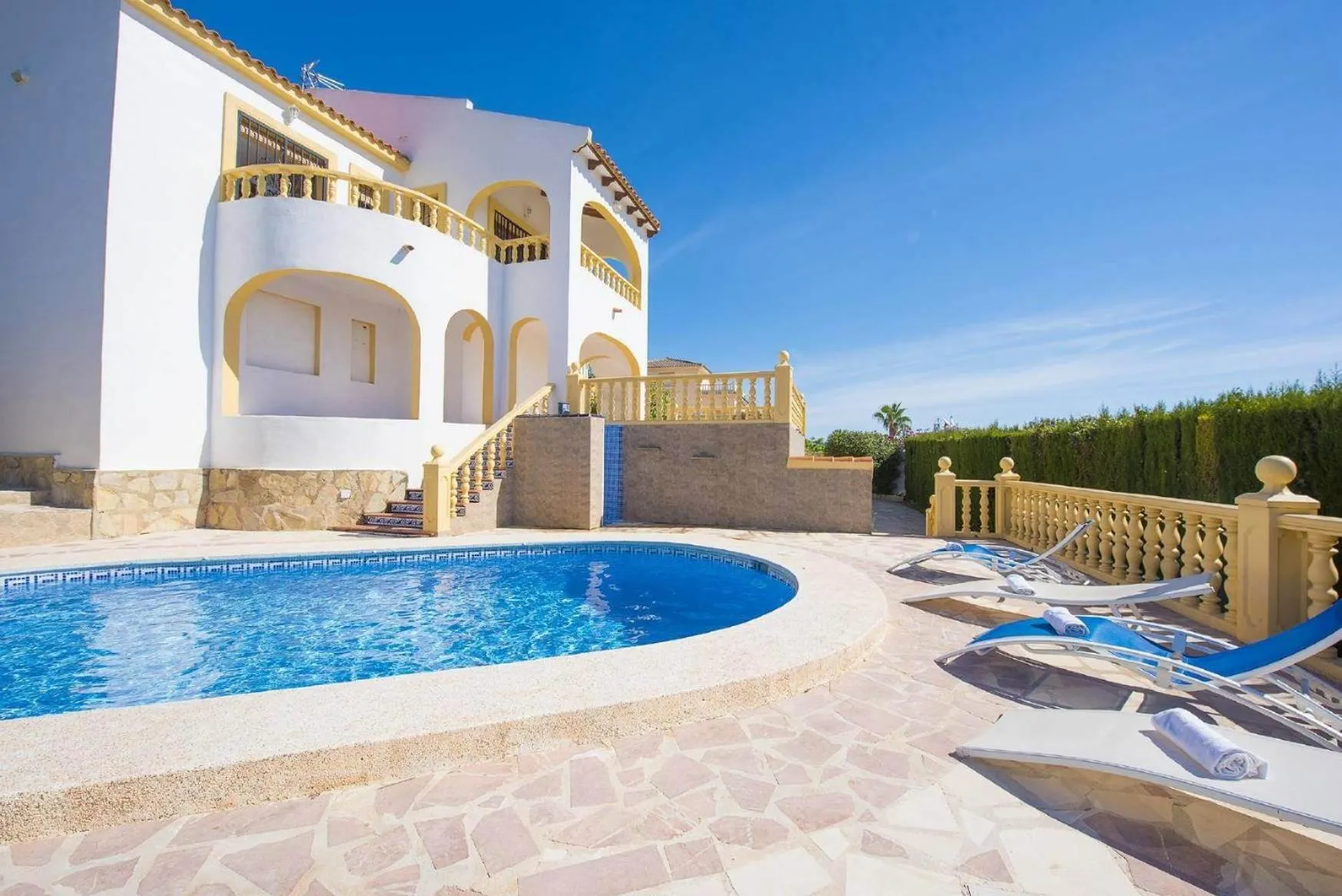 Swimming pool in Villa Cactus - PlusHolidays