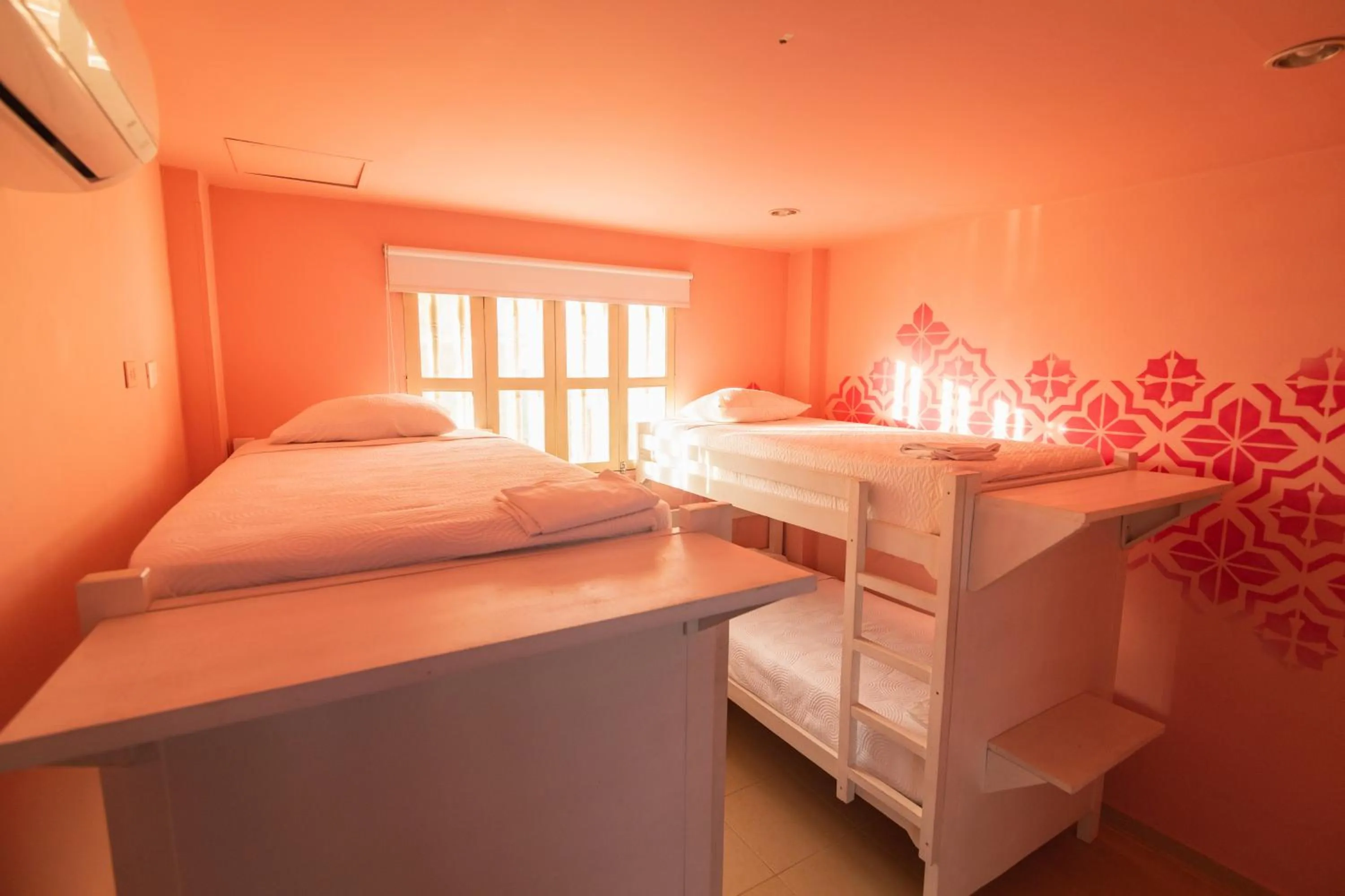 Bed in San Felicin Hostel