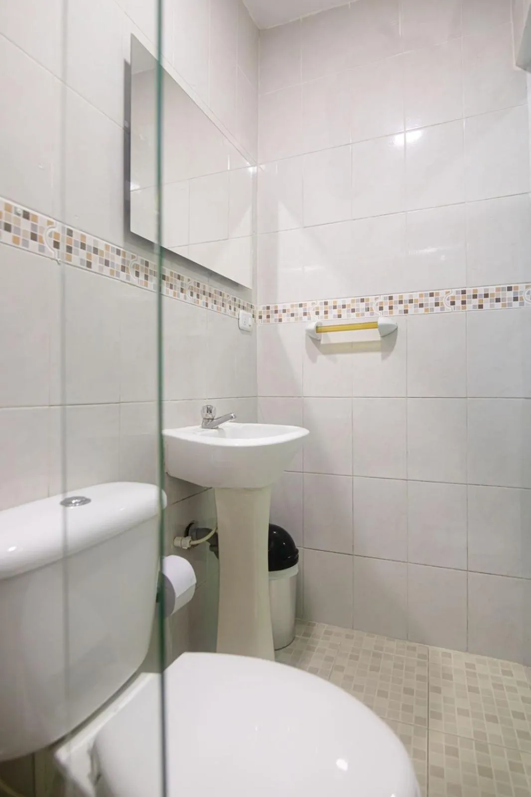 Bathroom in San Felicin Hostel