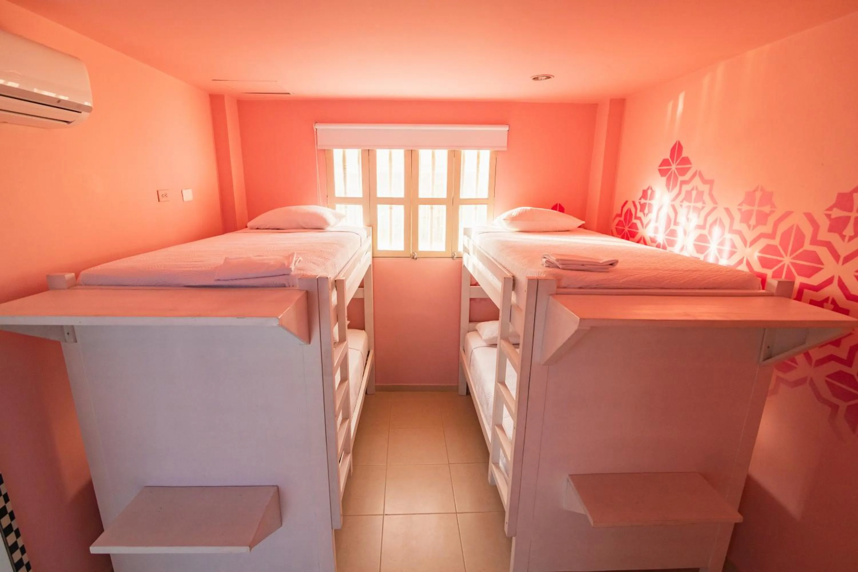 Bed in San Felicin Hostel