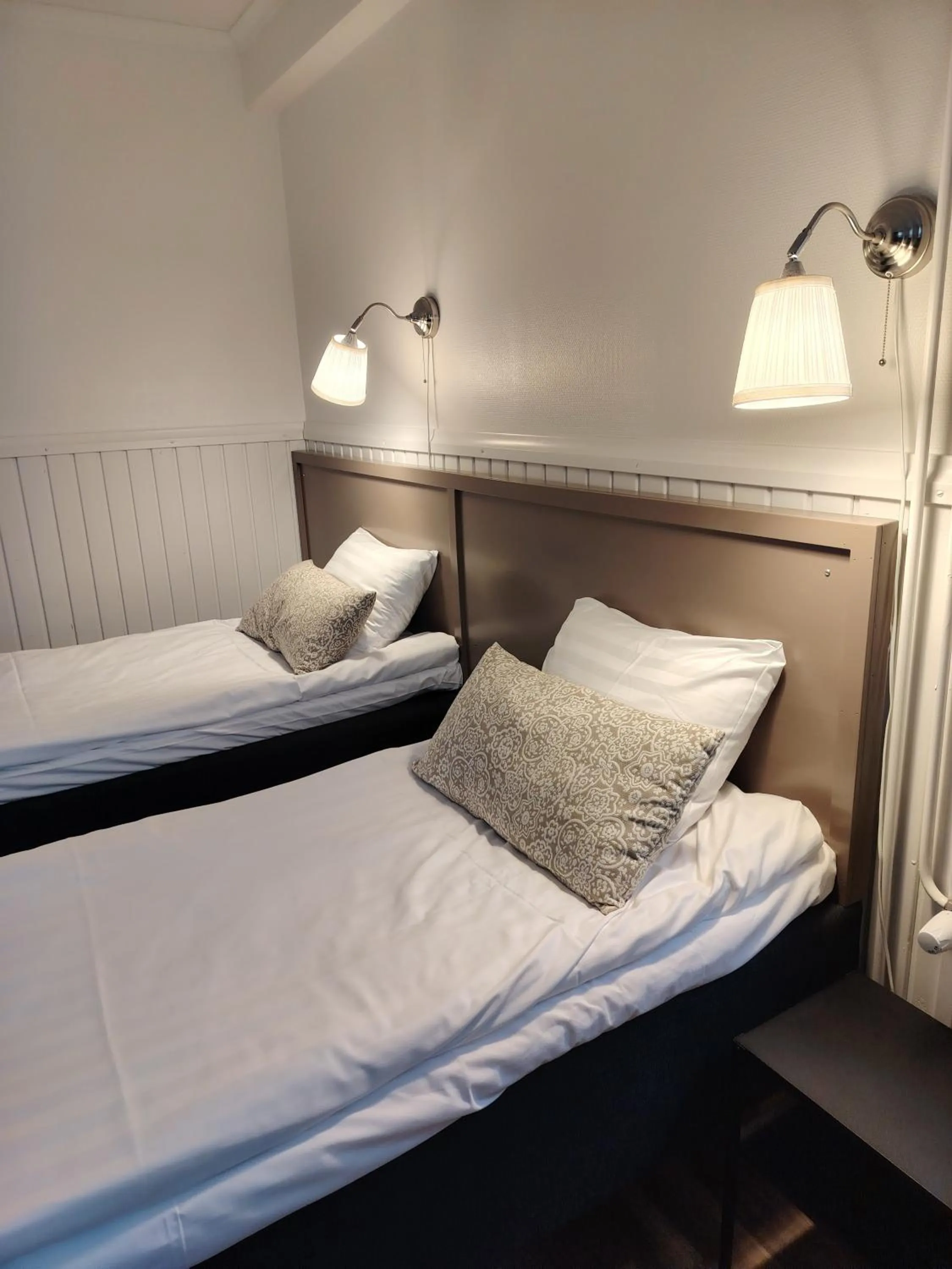 Bed in Juthbacka Hotell