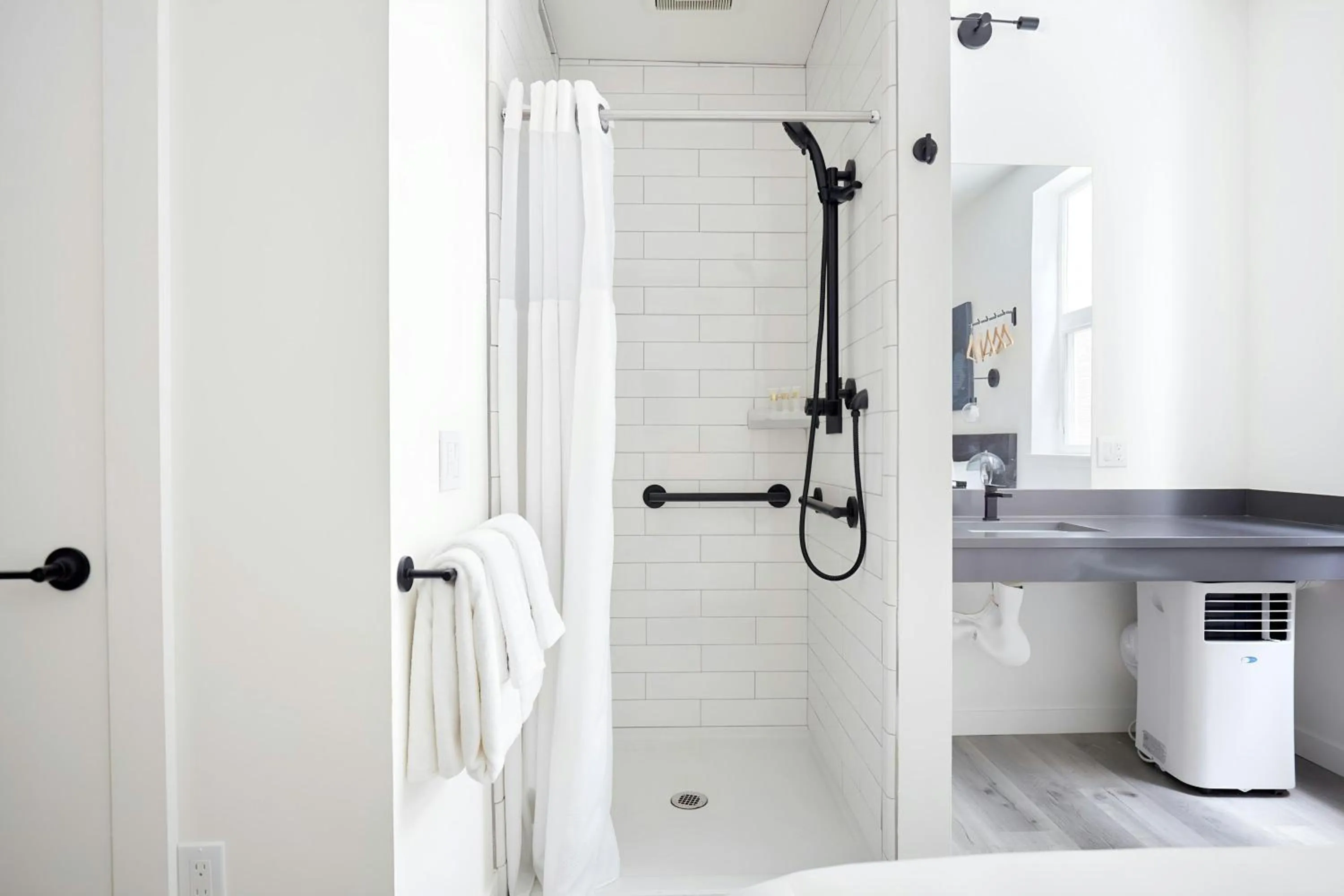 Bathroom in The Boylston Hotel Capitol Hill, Sonder by Marriott Bonvoy