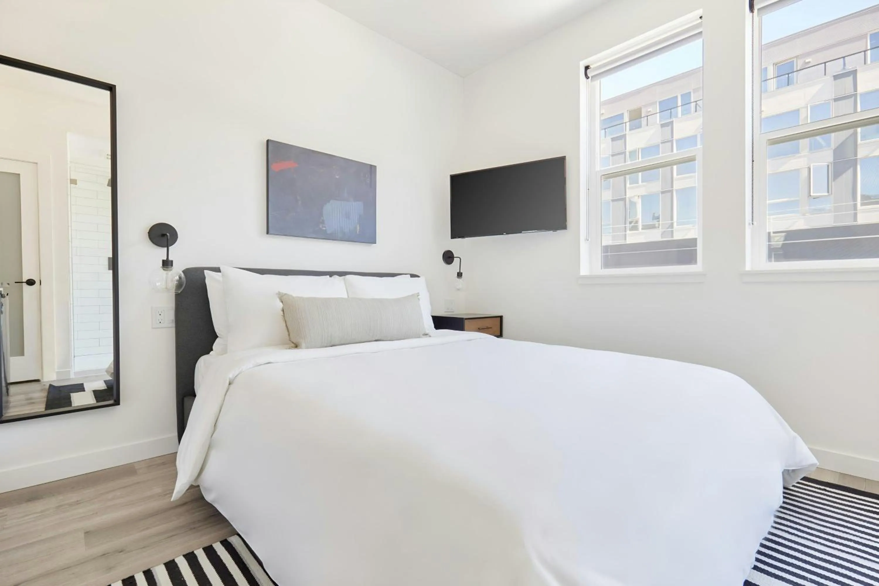 Bedroom, Bed in The Boylston Hotel Capitol Hill, Sonder by Marriott Bonvoy