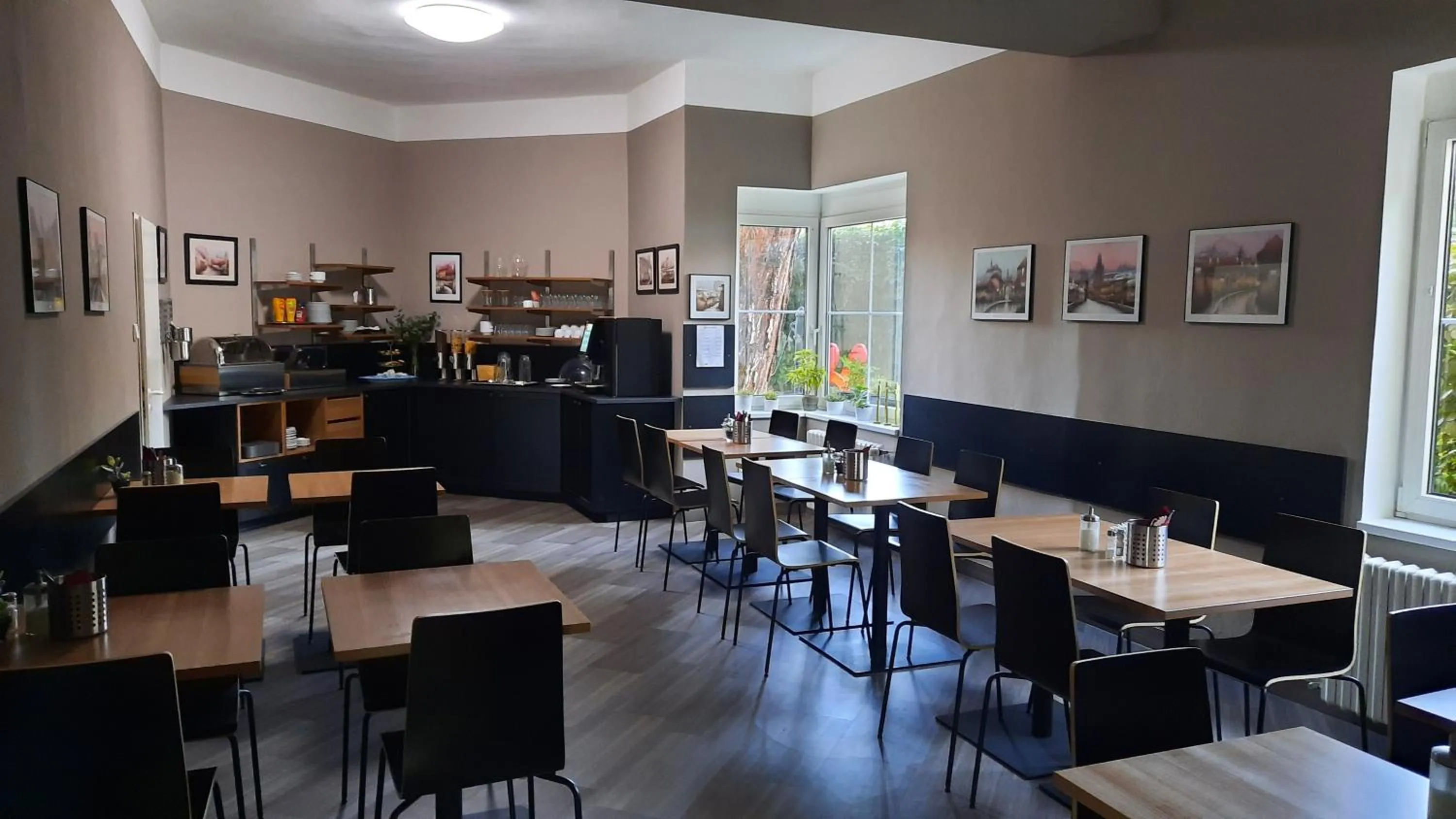 Breakfast in Hotel Tulipan Pruhonice