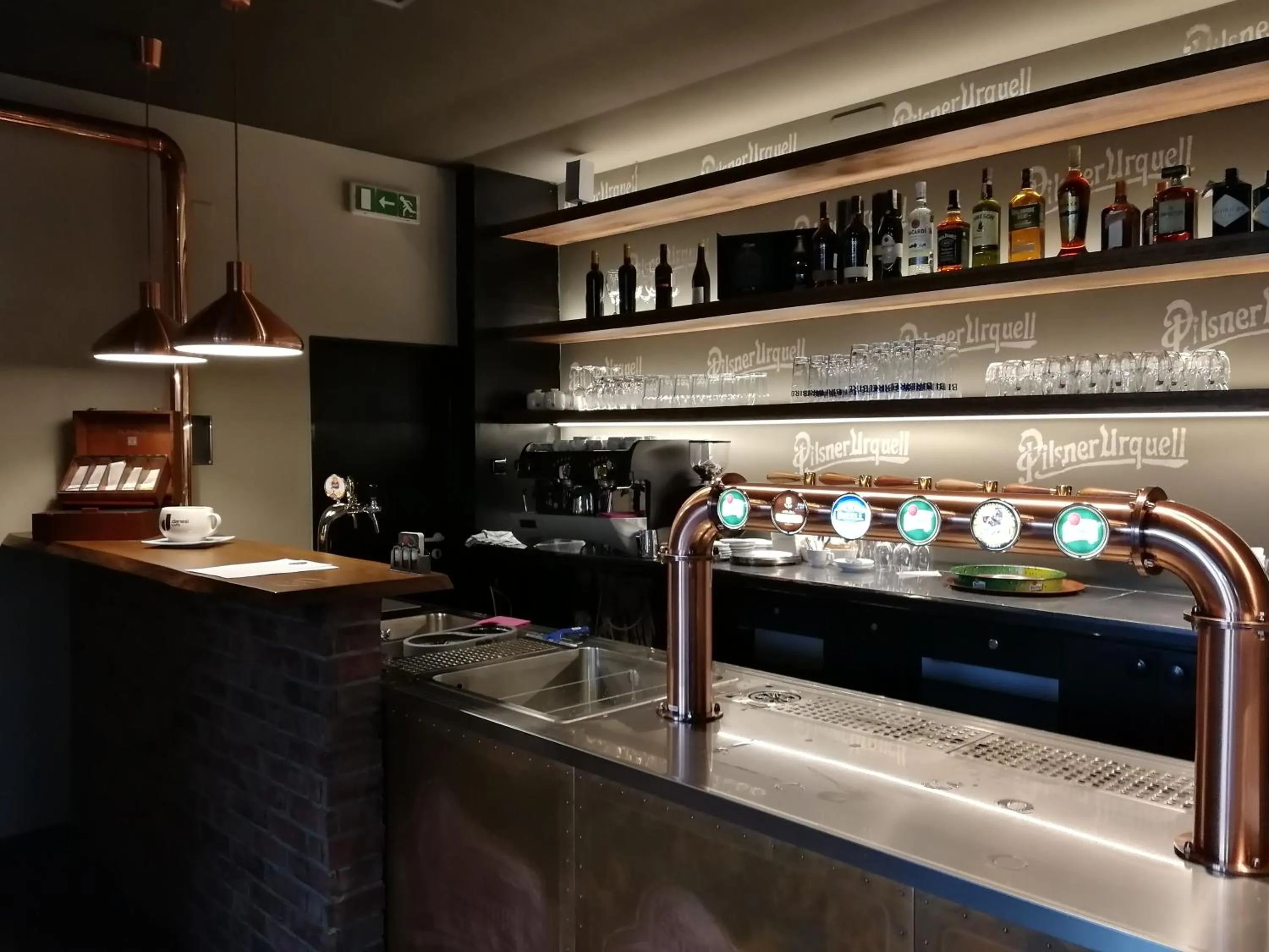 Restaurant/places to eat in Hotel Tulipan Pruhonice