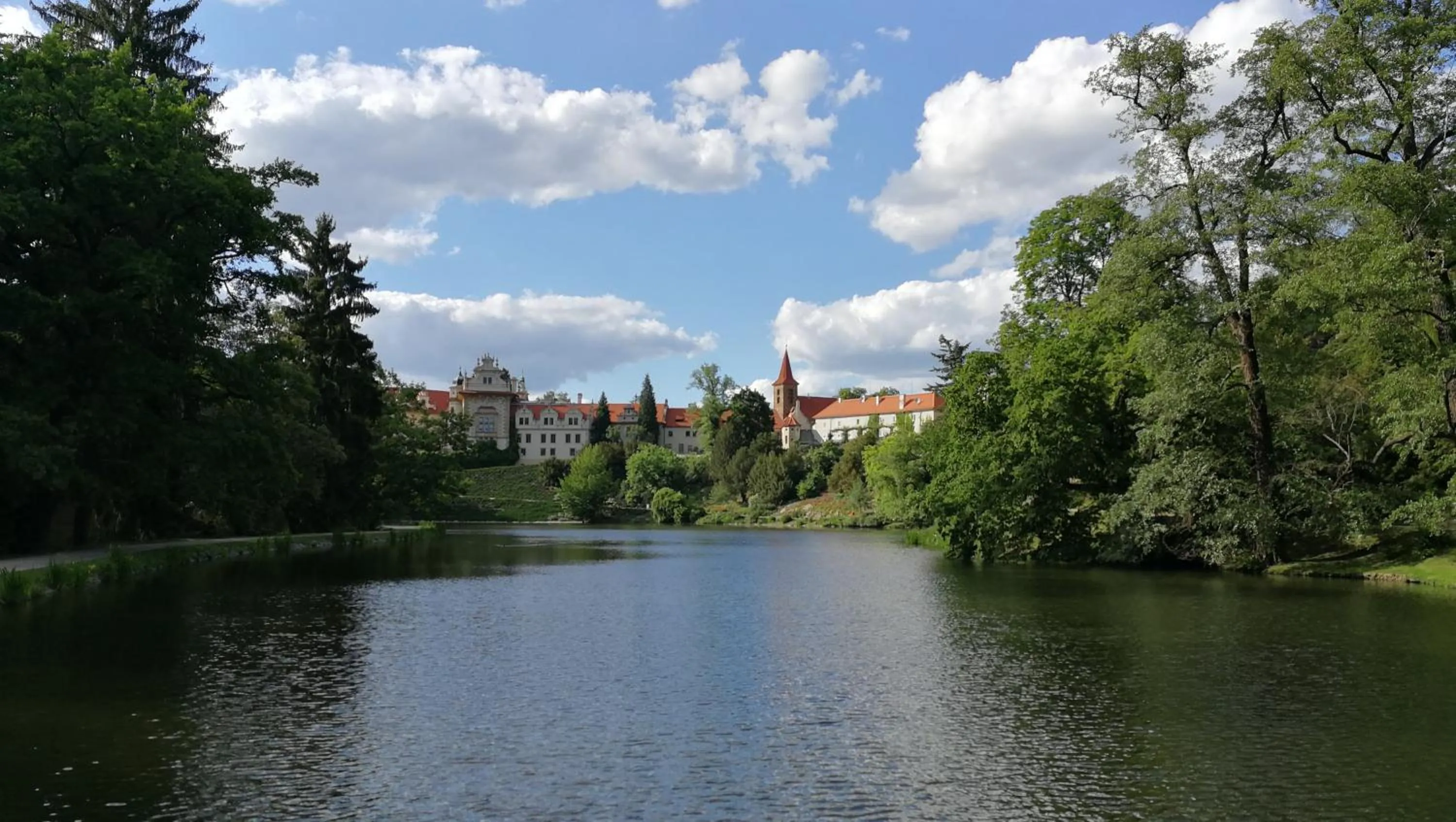 Off site in Hotel Tulipan Pruhonice