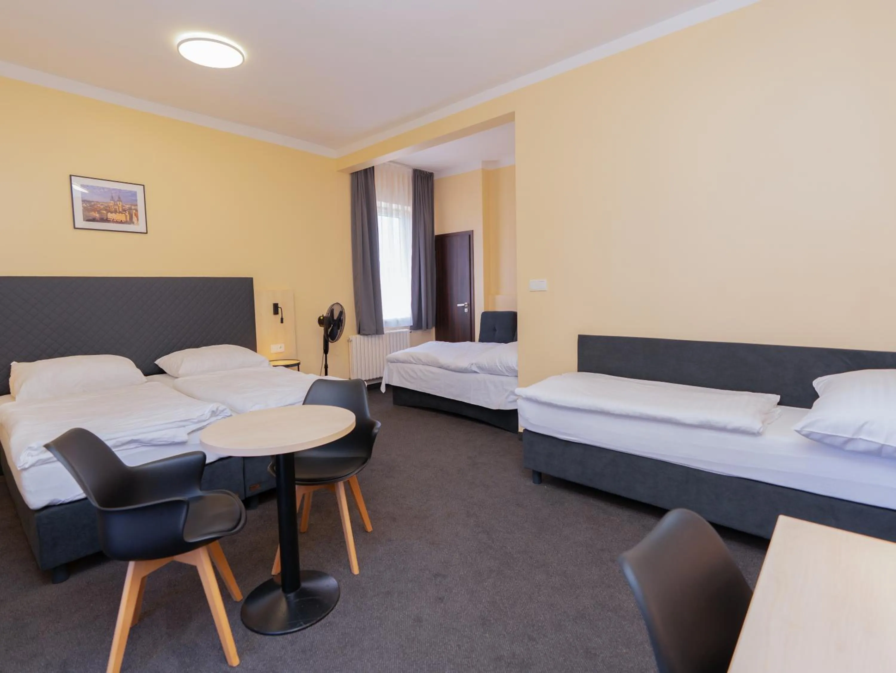 Bed in Hotel Tulipan Pruhonice