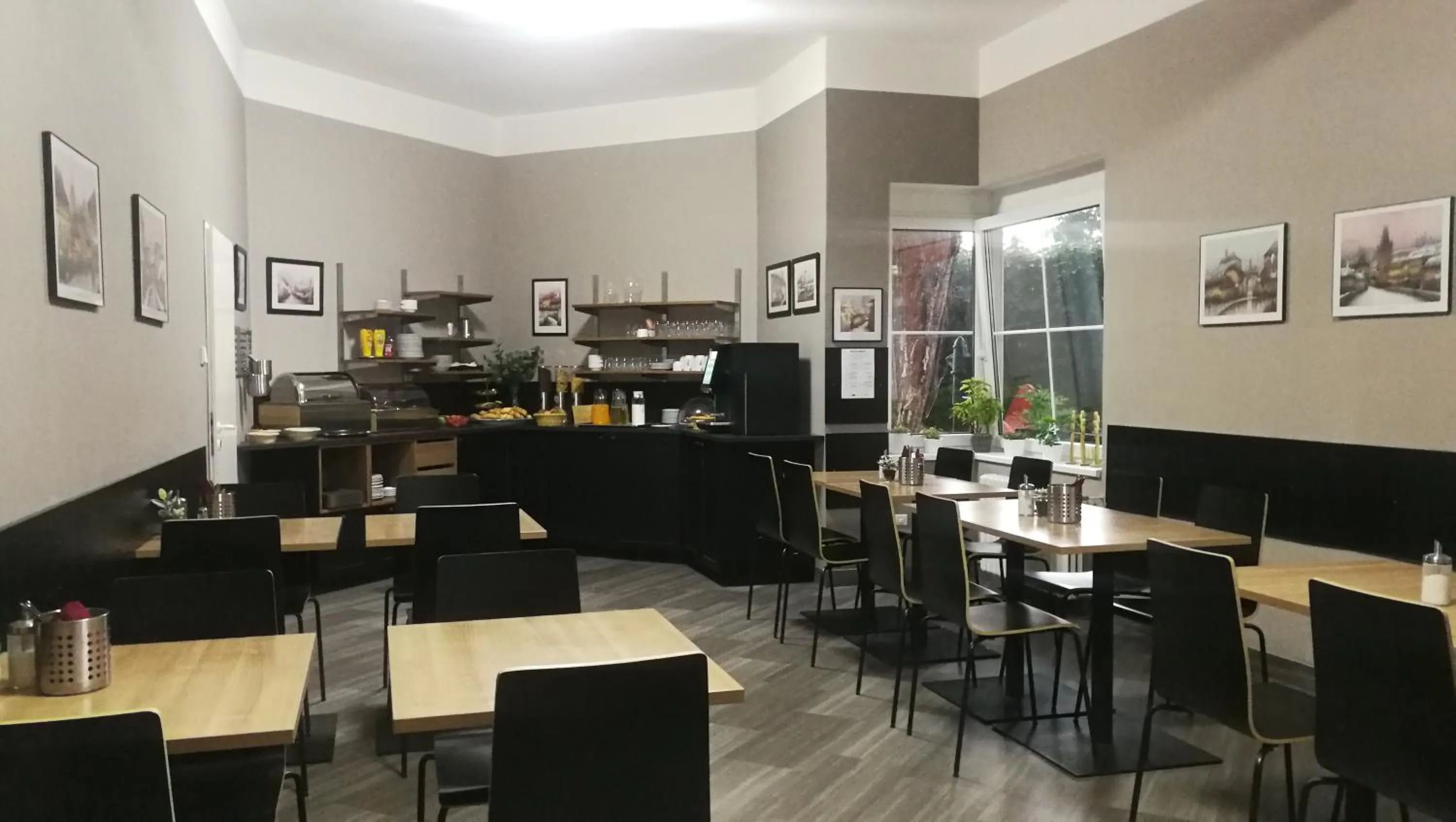 Breakfast in Hotel Tulipan Pruhonice