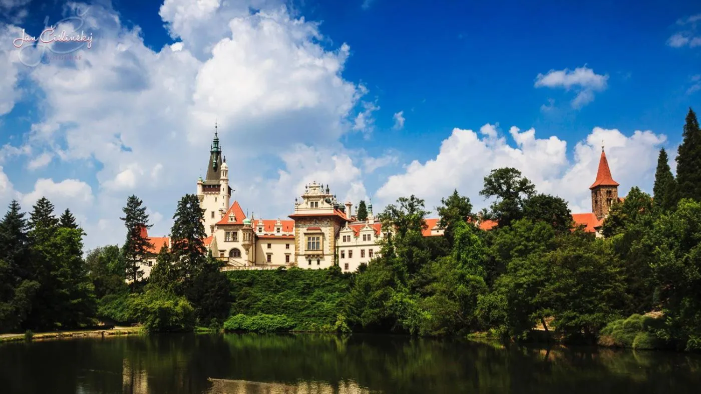 Nearby landmark in Hotel Tulipan Pruhonice