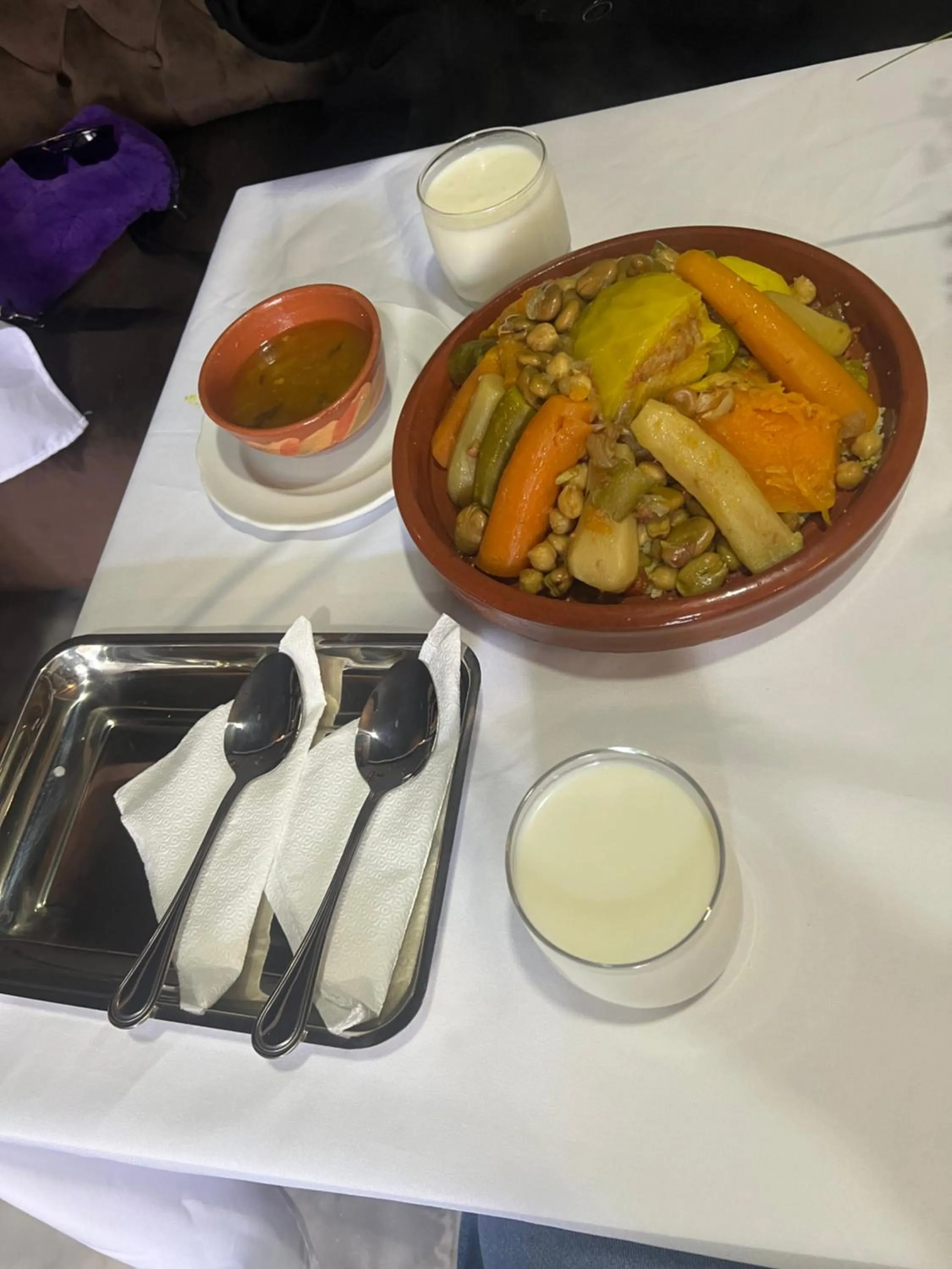 Food and drinks in Amor Hotel