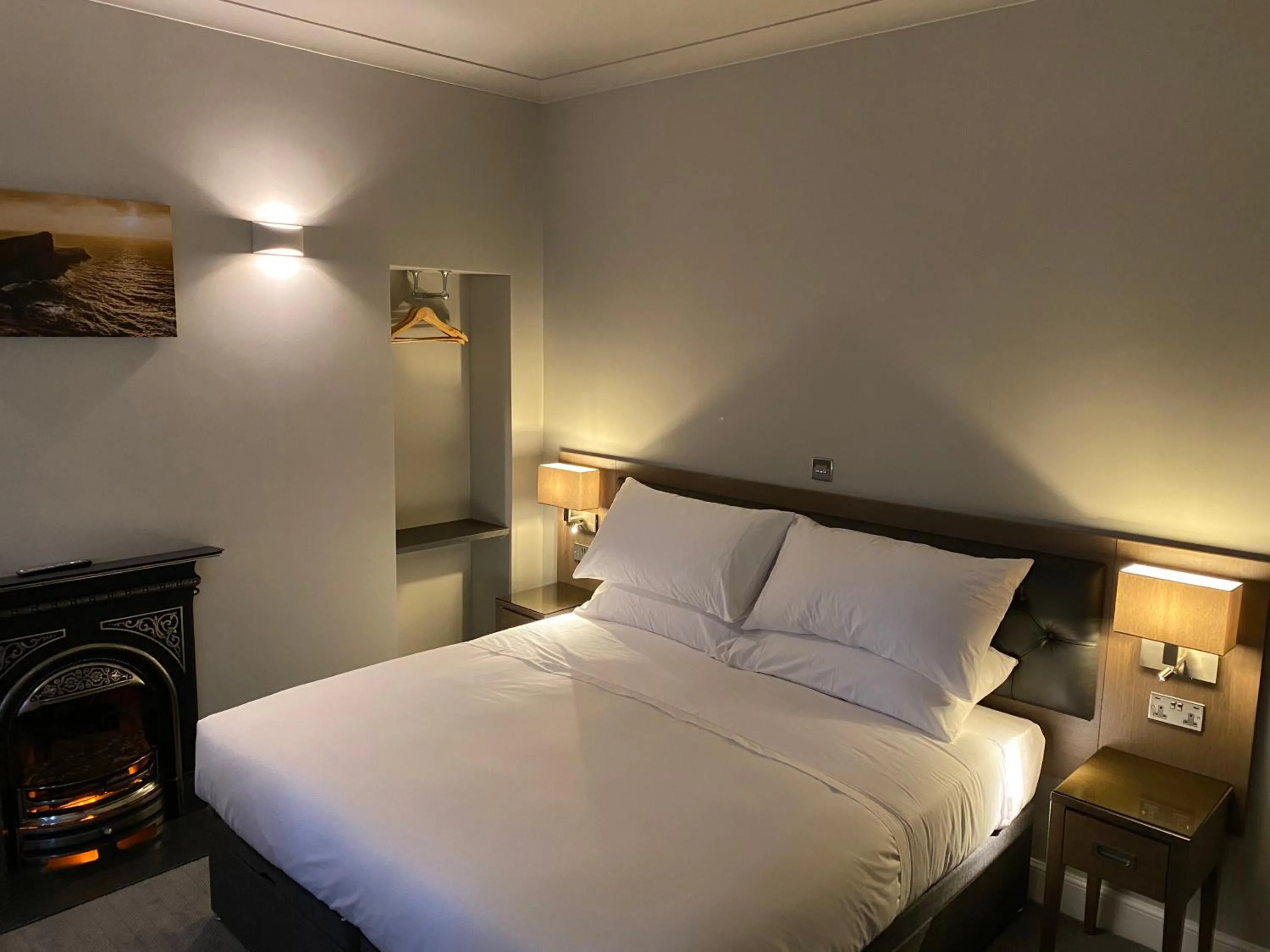 Other, Bed in House of Juniper