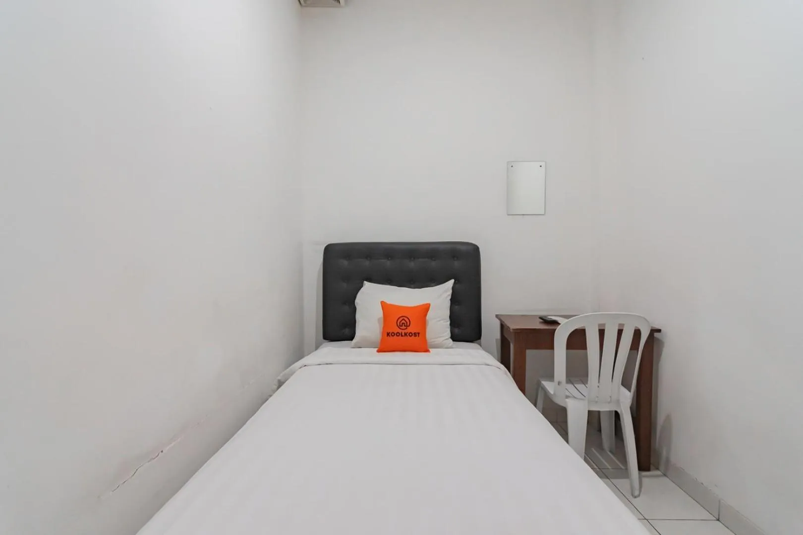 Bedroom in KoolKost near Alun Alun Kota Bandung 2 - Male Only