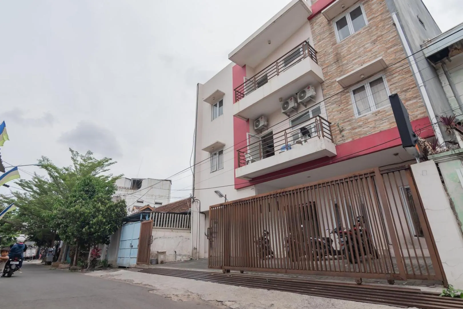 Property building in KoolKost near Alun Alun Kota Bandung 2 - Male Only