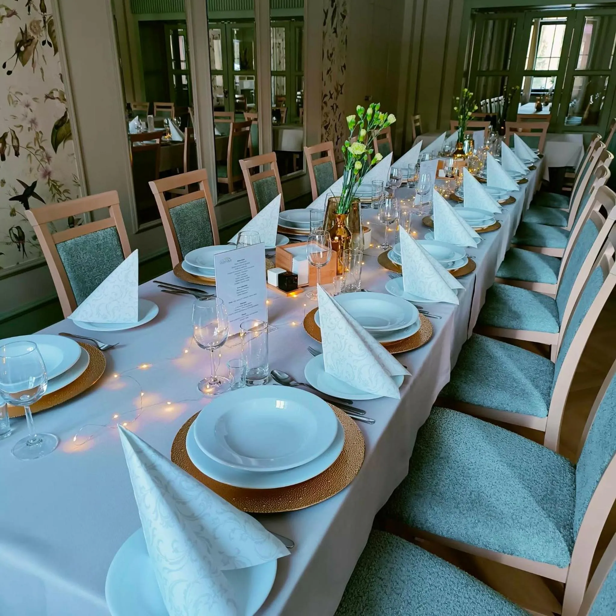 Restaurant/places to eat in Hotel w Dobieszkowie