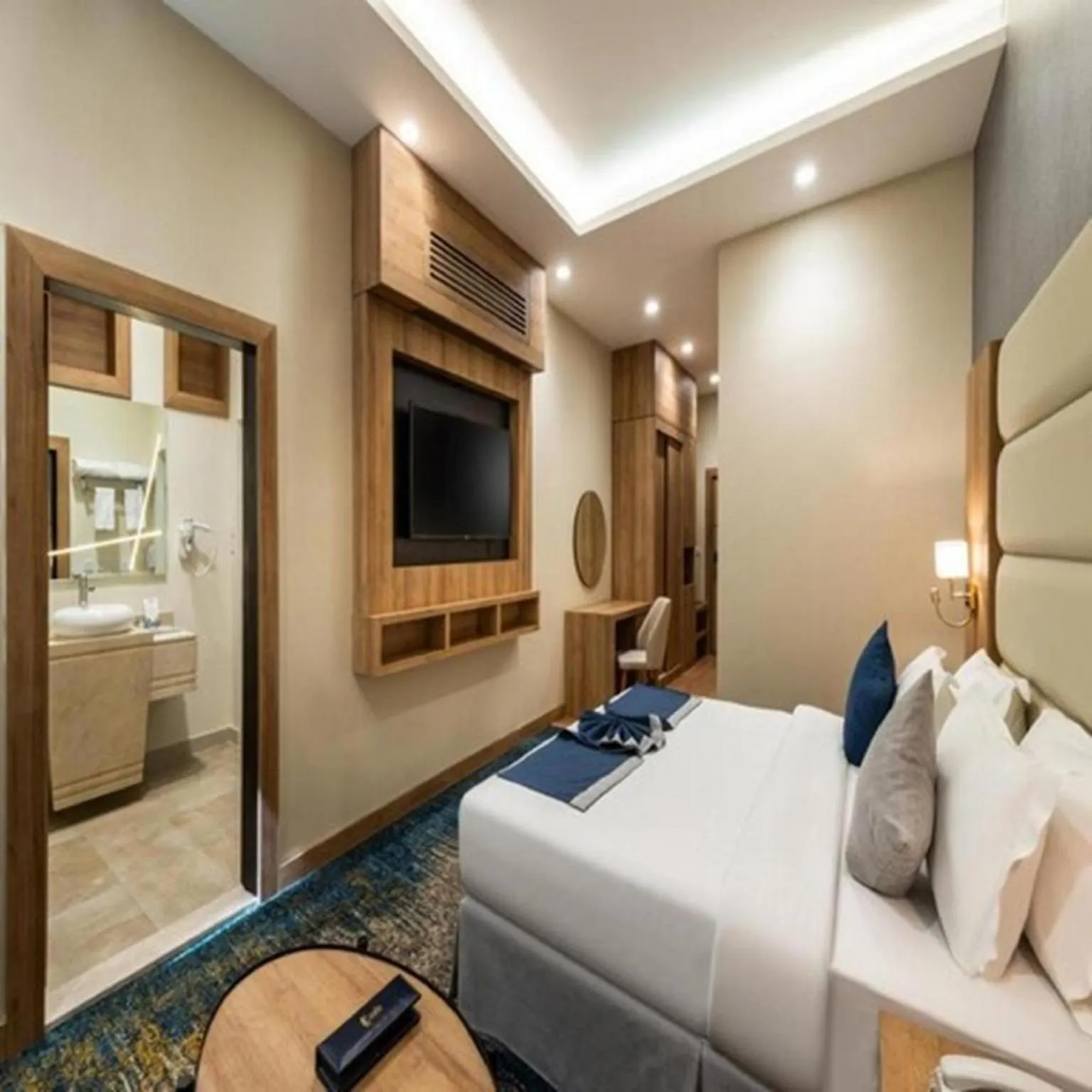 Bedroom, Bed in Sunday Luxury Central formerly Anan hotel