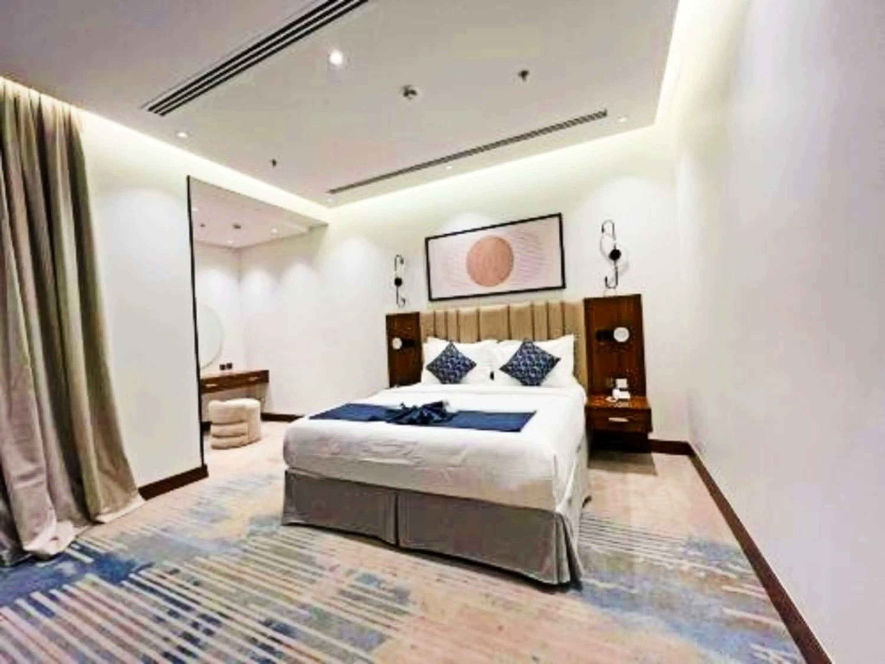 Photo of the whole room, Bed in Sunday Luxury Central formerly Anan hotel