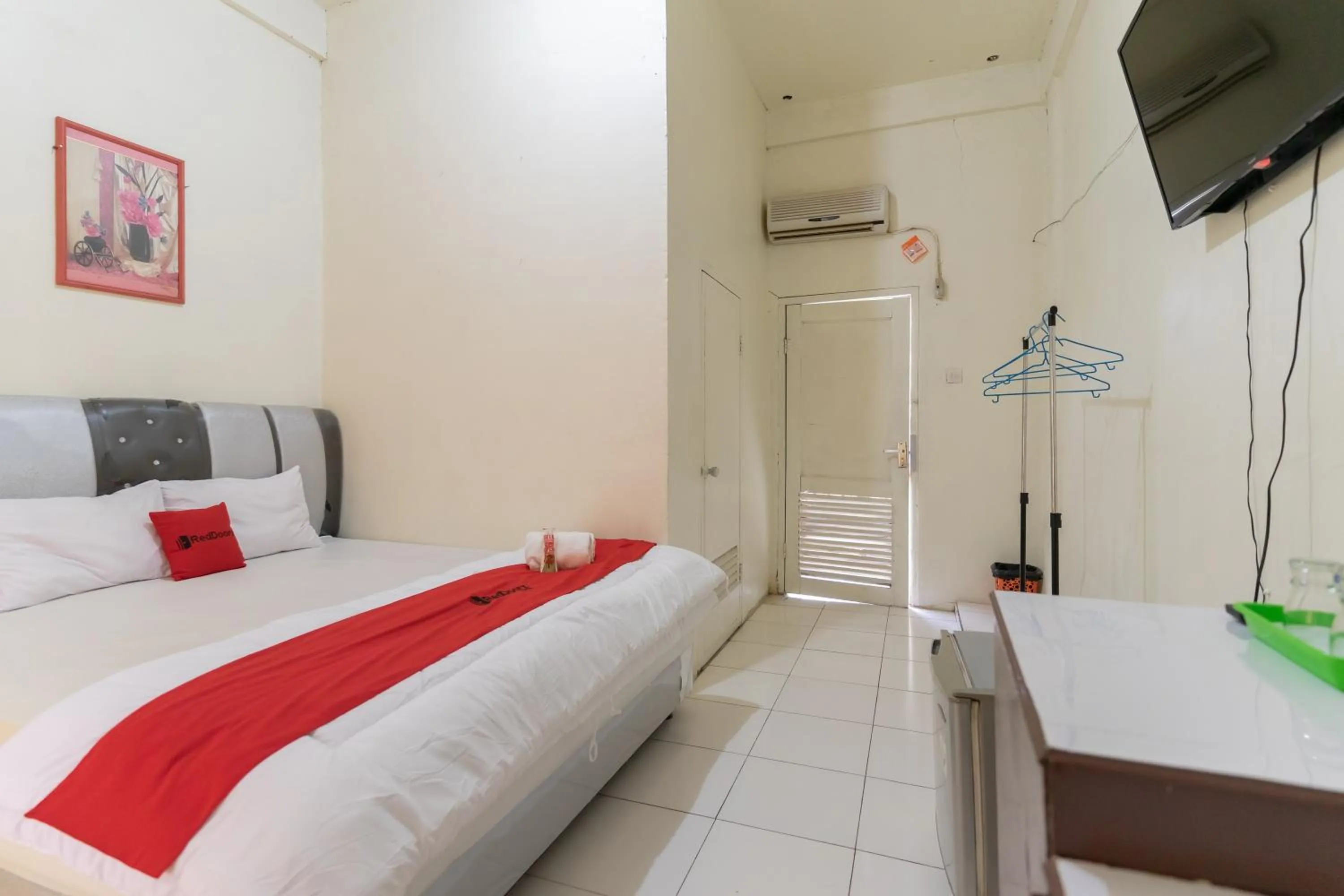 Bed in RedDoorz Syariah @ Jalan Jendral Sudirman Jambi