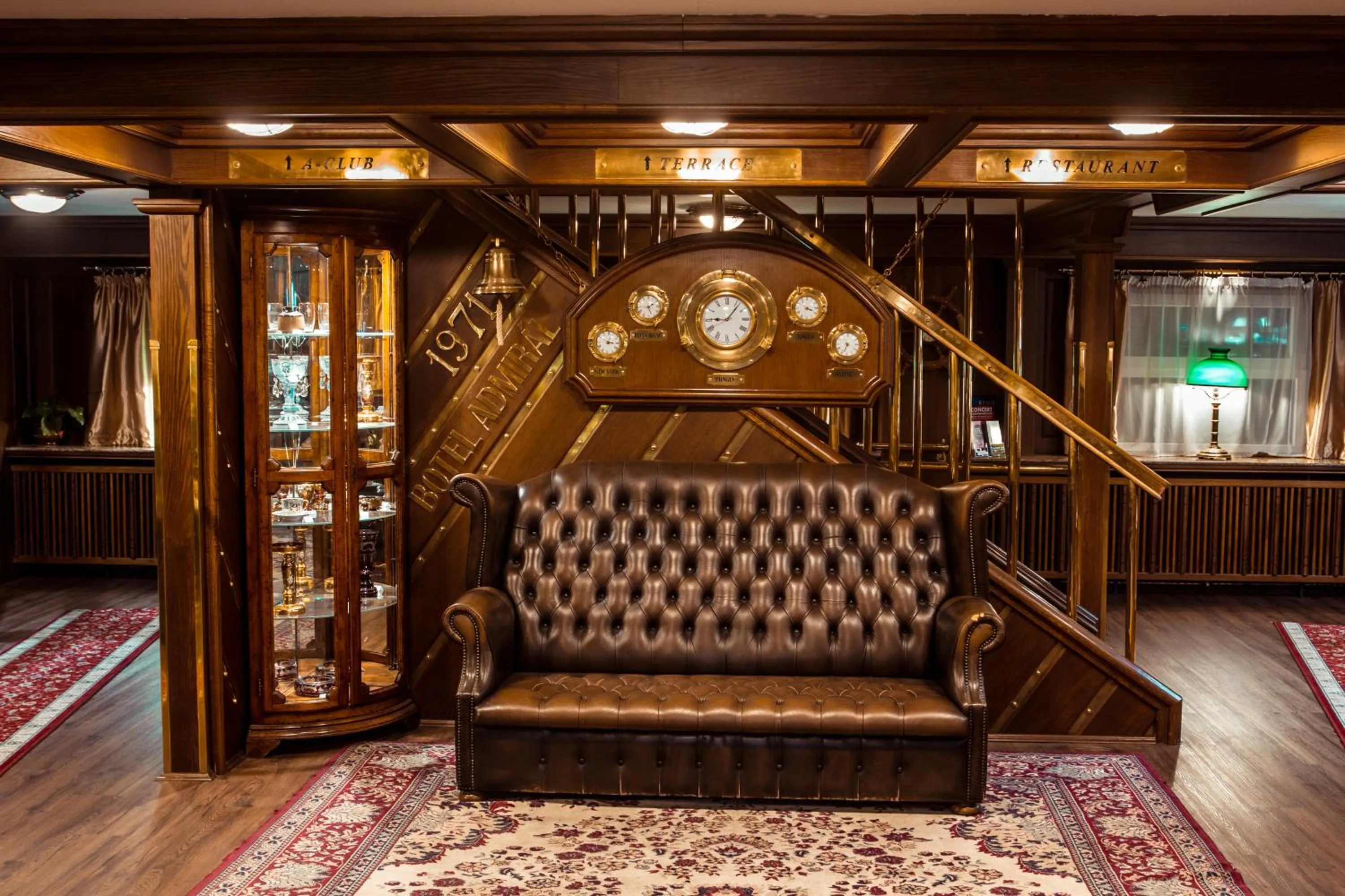 Lobby or reception in Admiral Botel