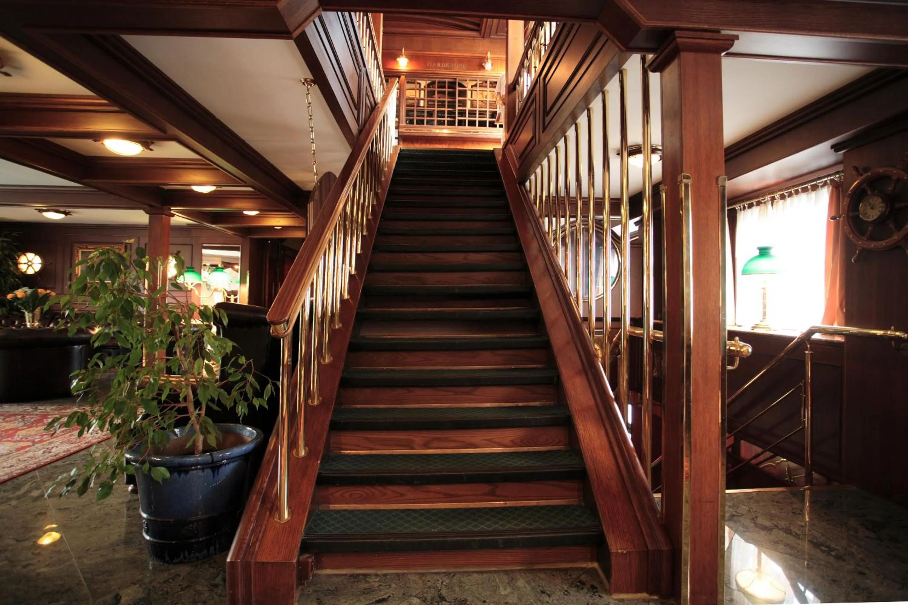 Lobby or reception in Admiral Botel