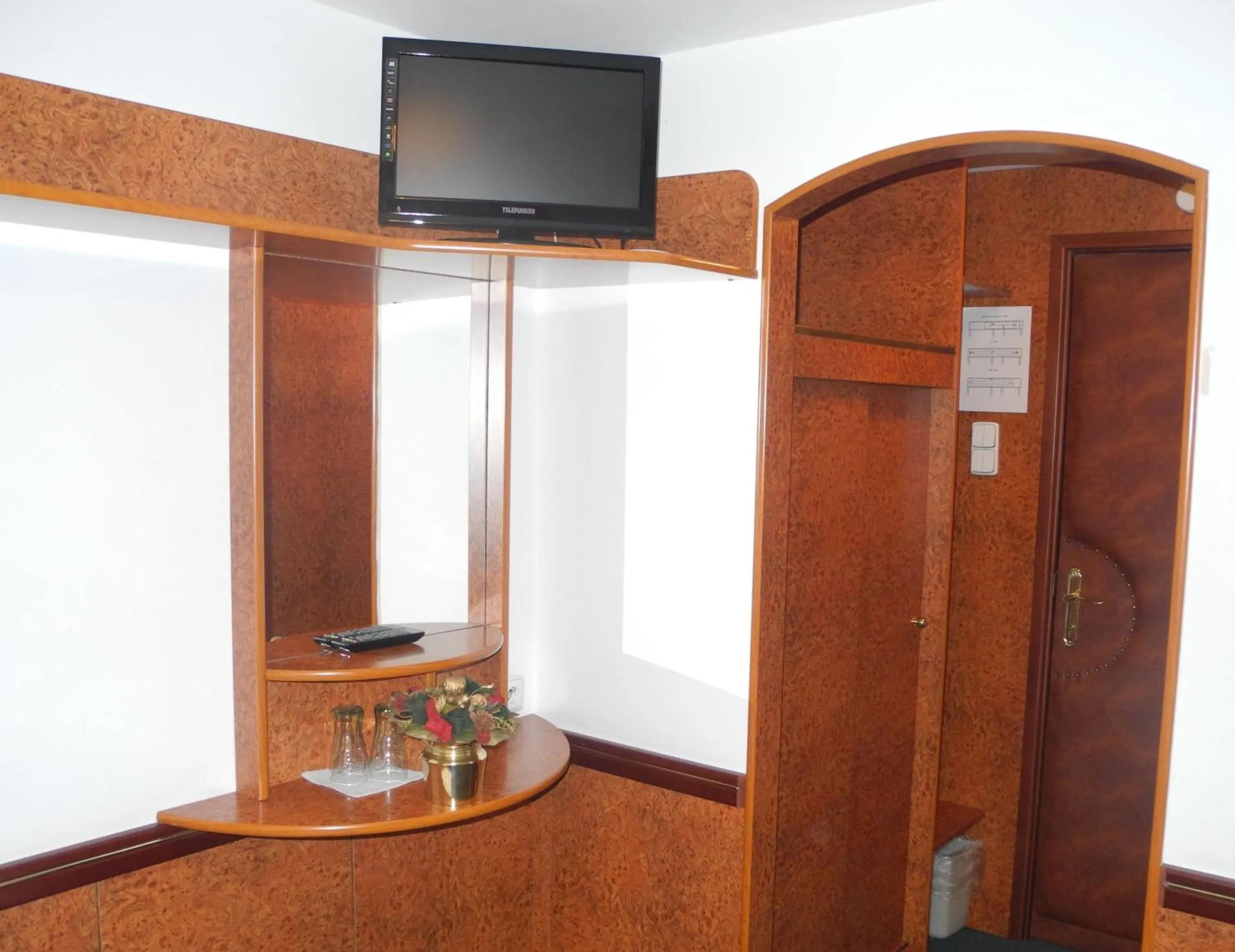 TV and multimedia in Admiral Botel