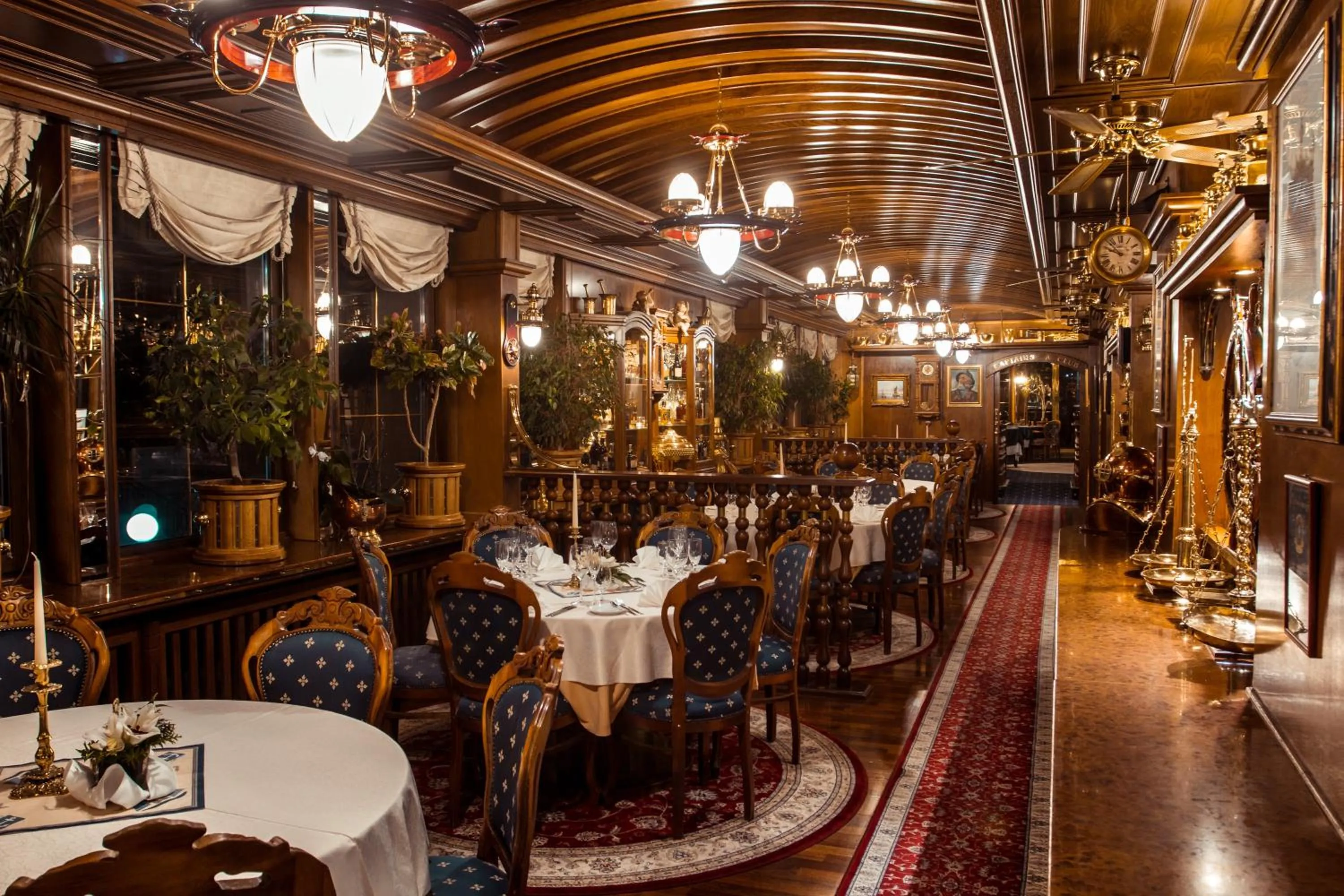 Restaurant/places to eat in Admiral Botel