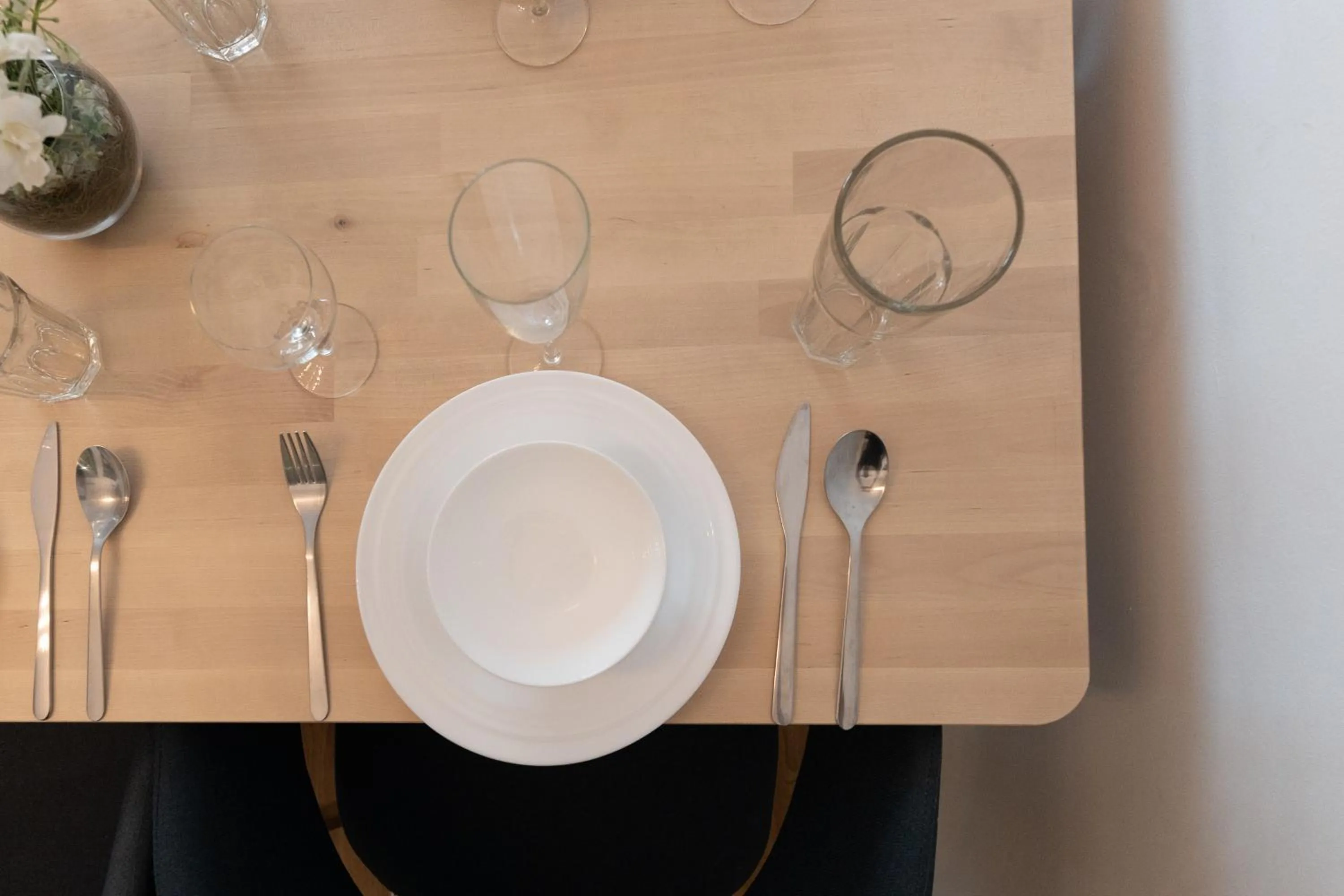 White Sage - Fountain View Stylish Apt With Spacious Terrace