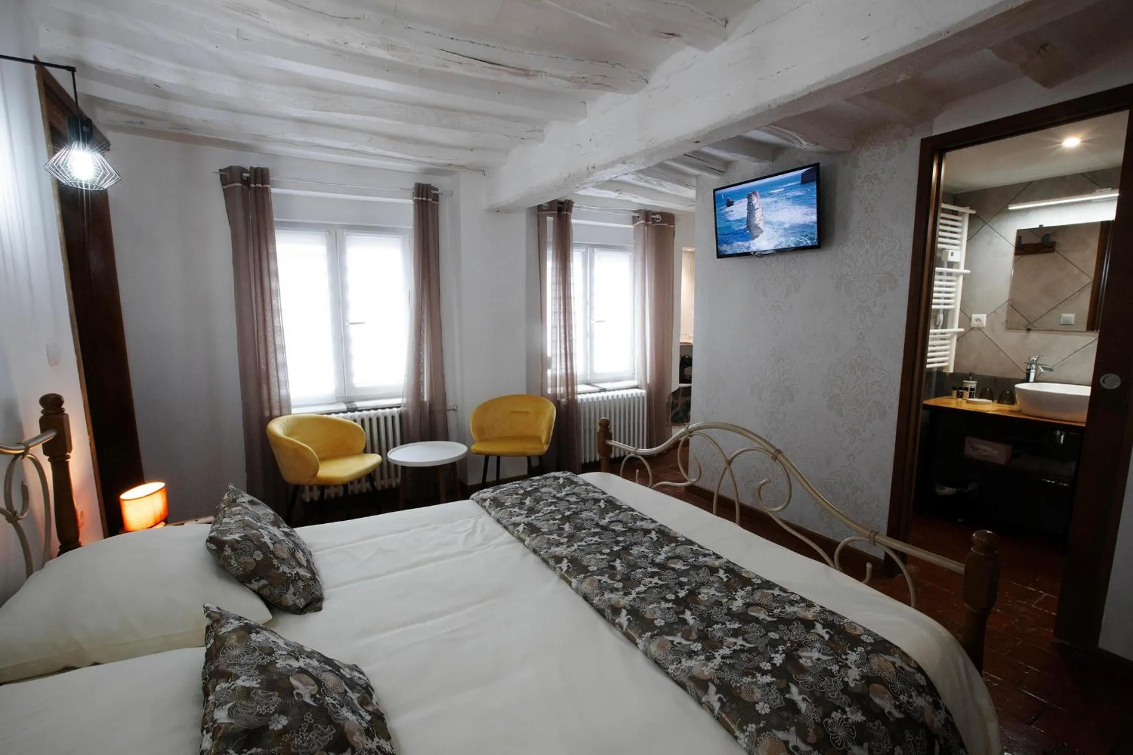 Bedroom, Bed in Au repos de la licorne