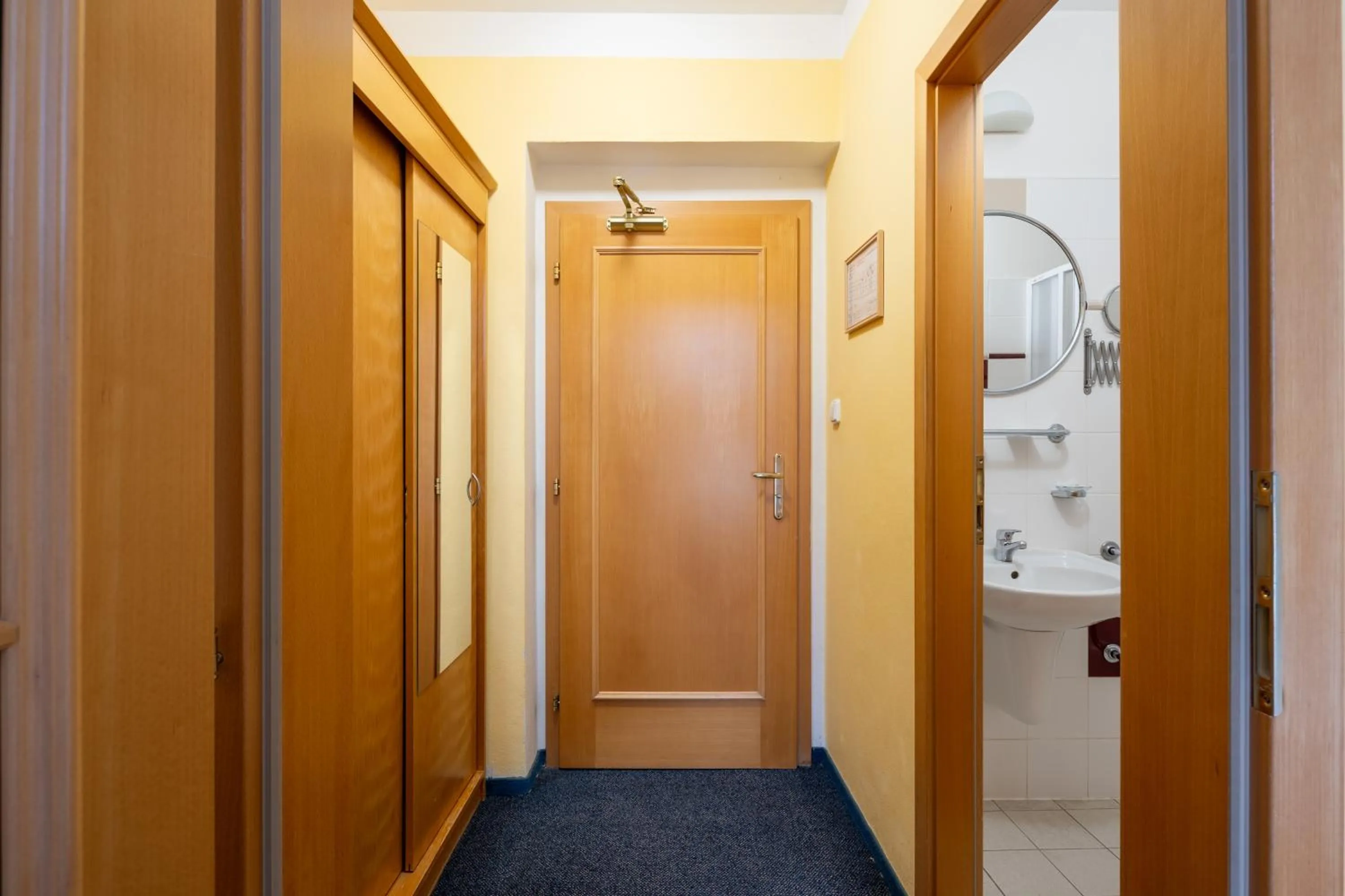 Area and facilities in Wellness Hotel Jean De Carro