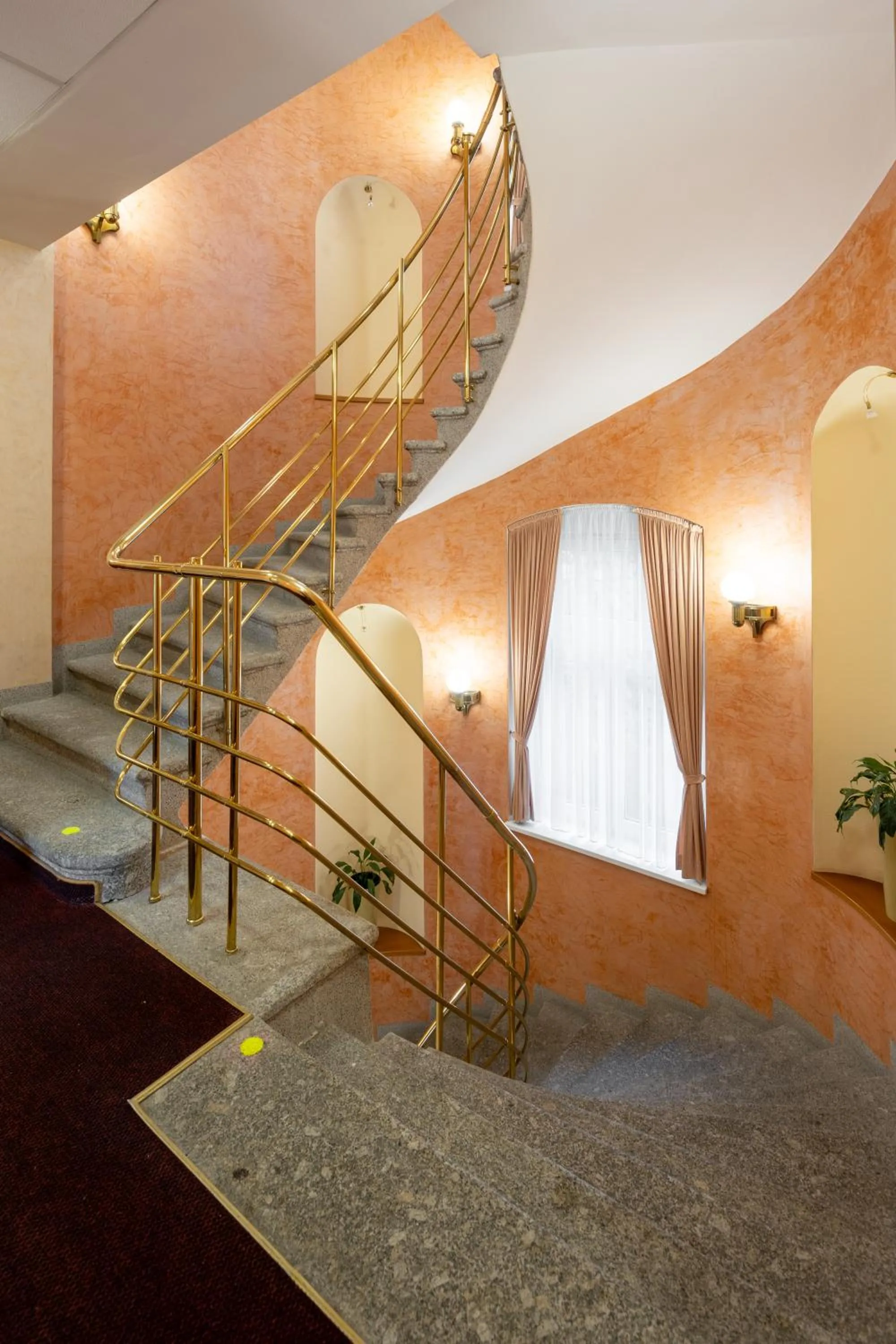 Area and facilities in Wellness Hotel Jean De Carro