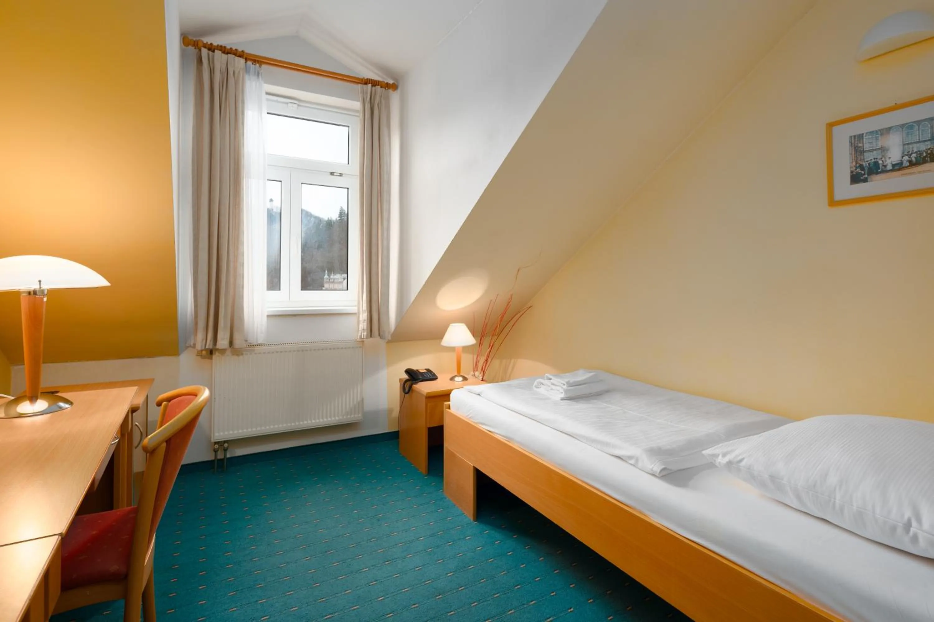 Area and facilities, Bed in Wellness Hotel Jean De Carro