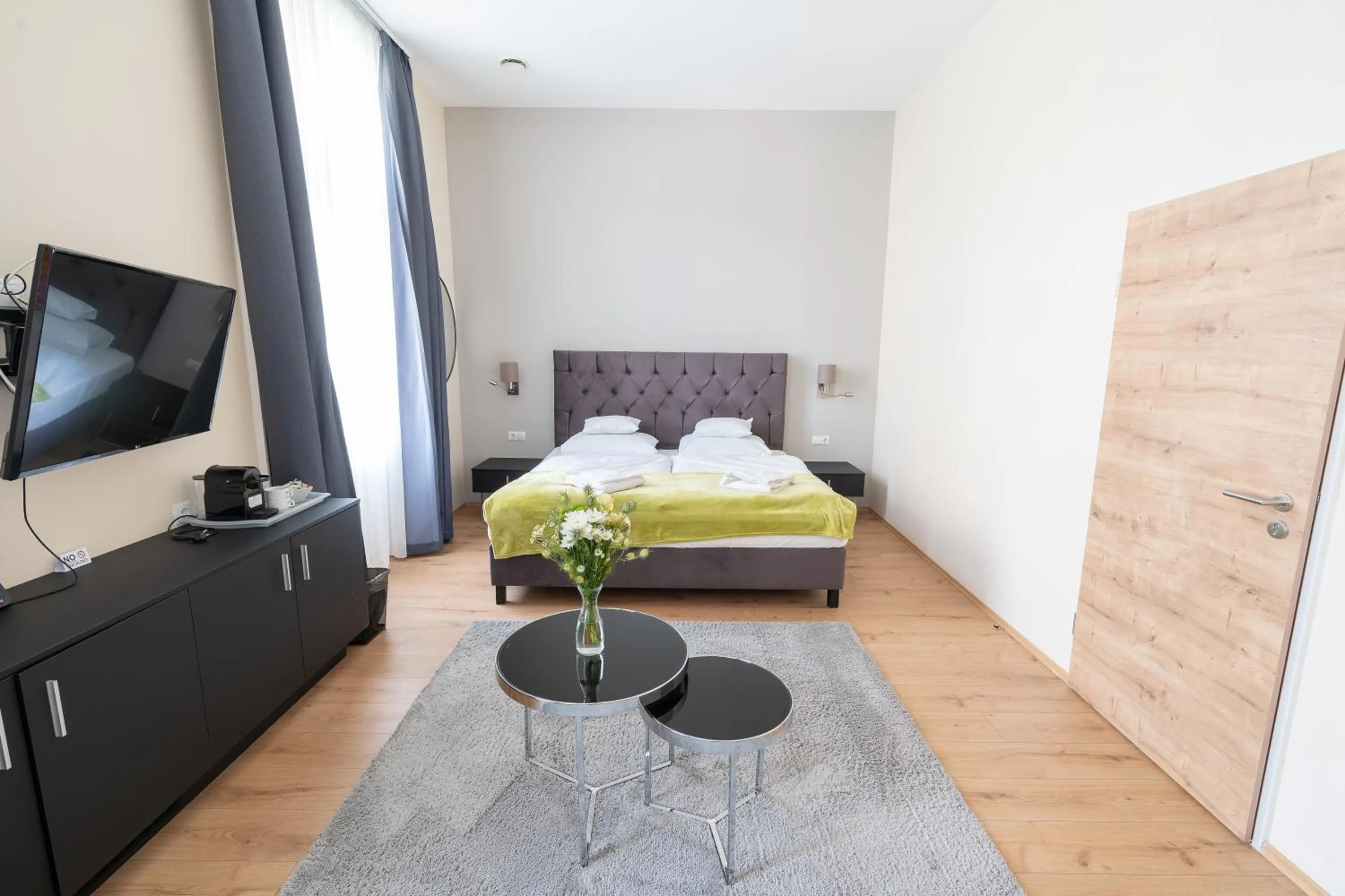 Photo of the whole room, Bed in D50 Hotel