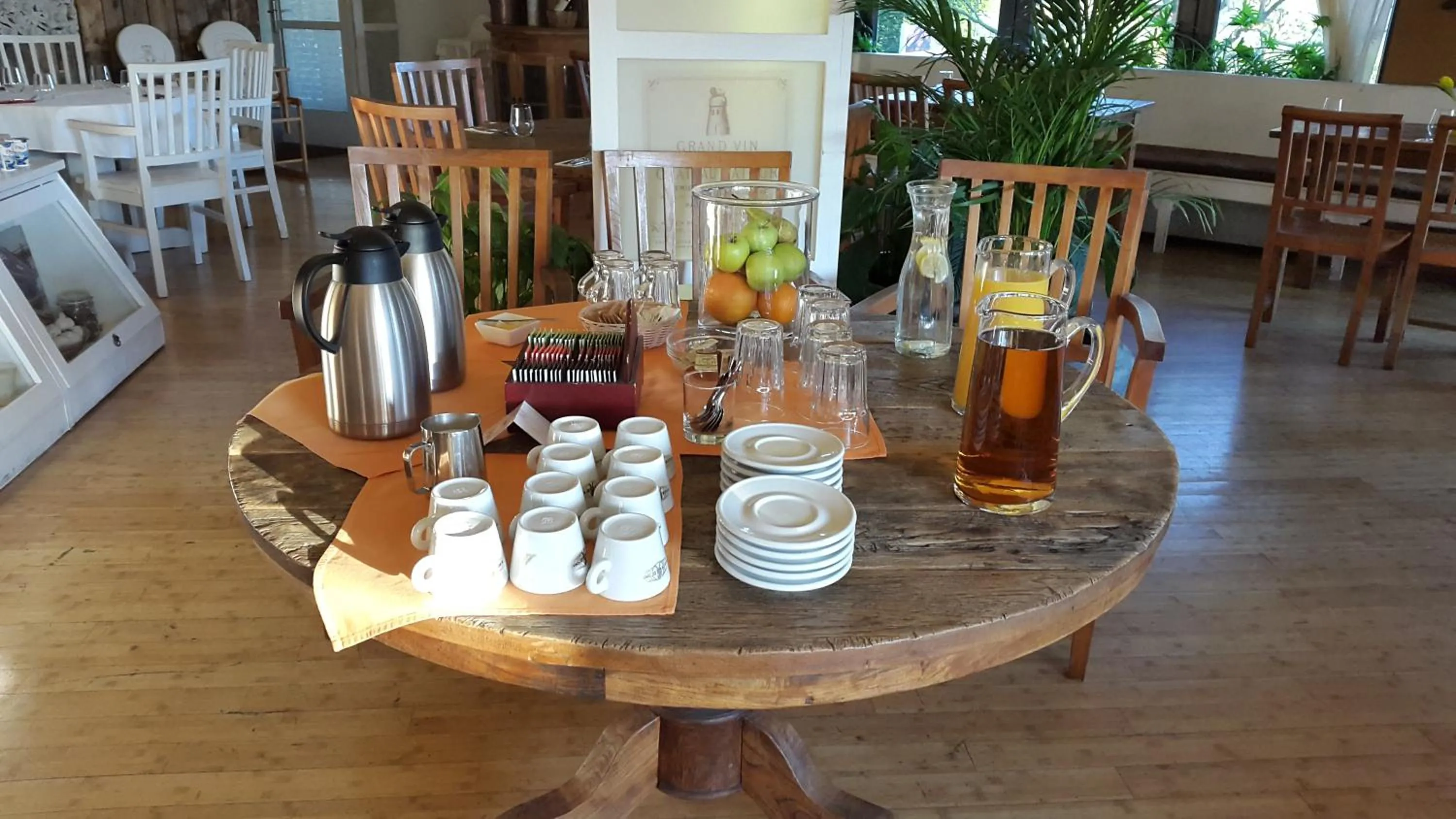 Breakfast in Villa St. Tropez