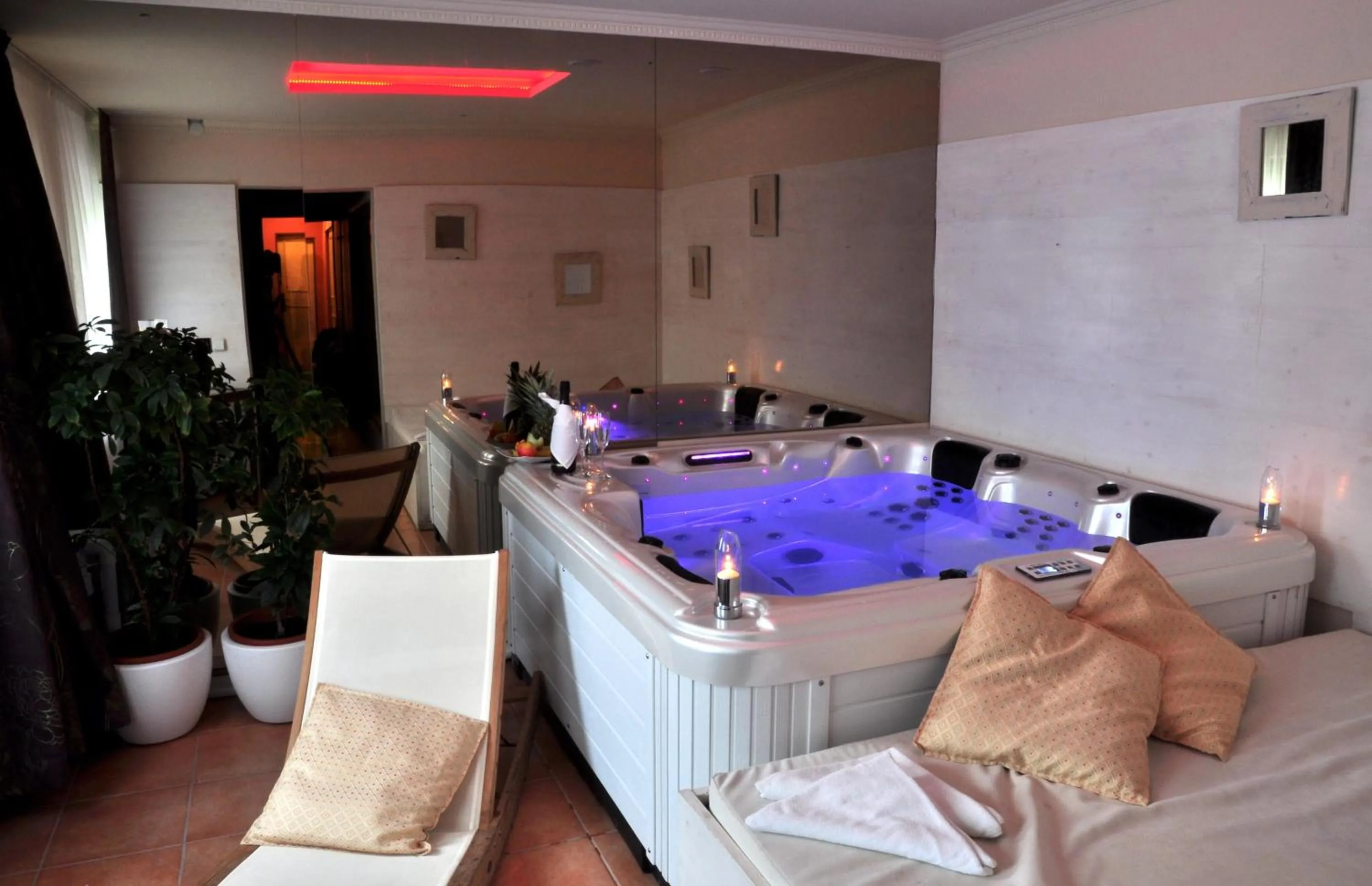 Hot Tub in Villa St. Tropez