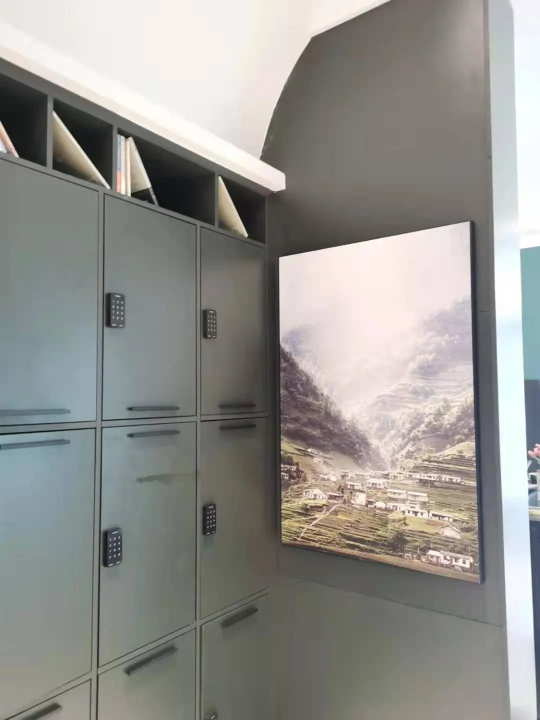 wardrobe in Atour X Shanghai Jing'an huashanlu Temple