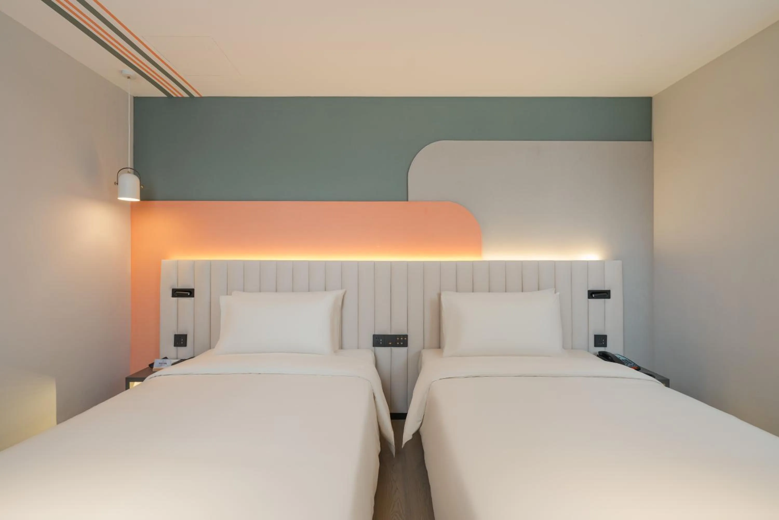 Bedroom, Bed in Atour X Shanghai Jing'an huashanlu Temple