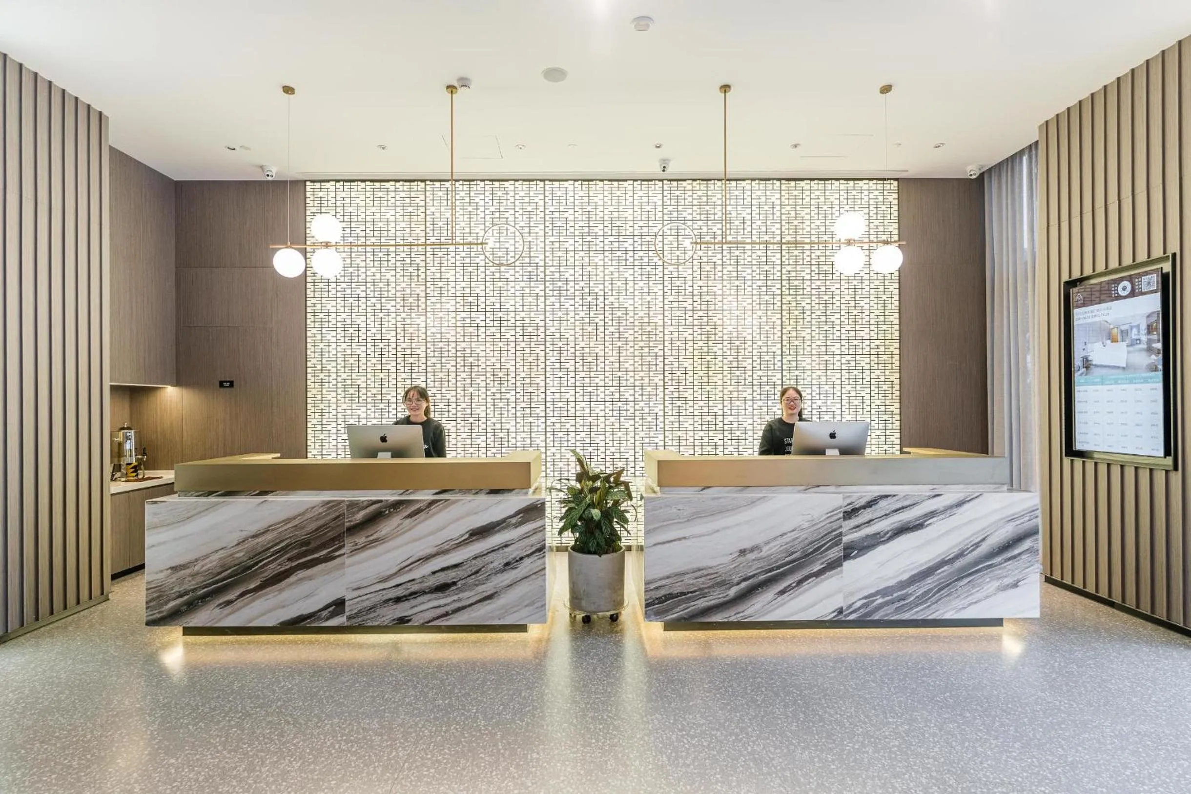 Atour Hotel Jiaxing Haiyan Haifeng Road