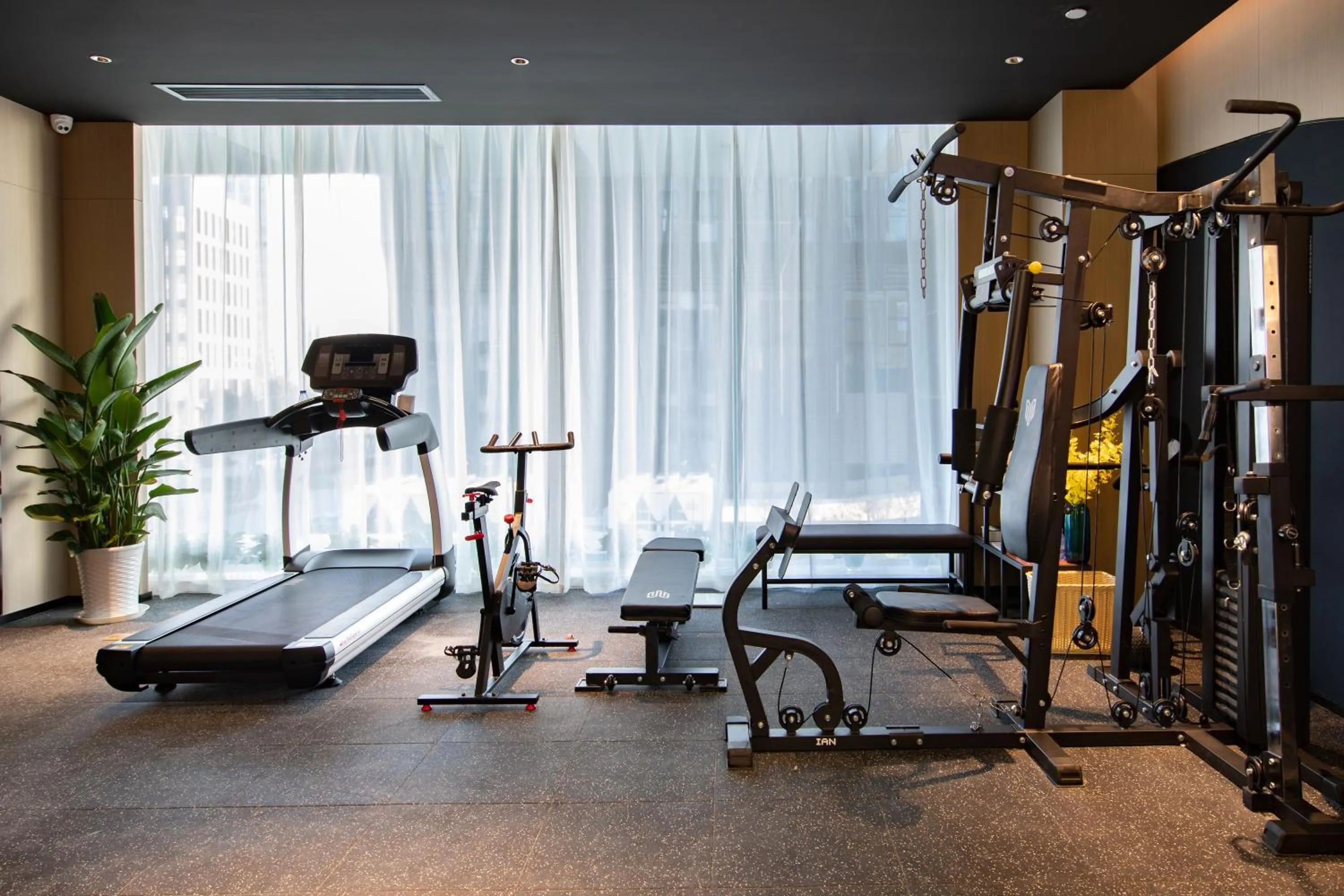 Fitness centre/facilities in Atour Hotel Wuhan Jinyin Lake