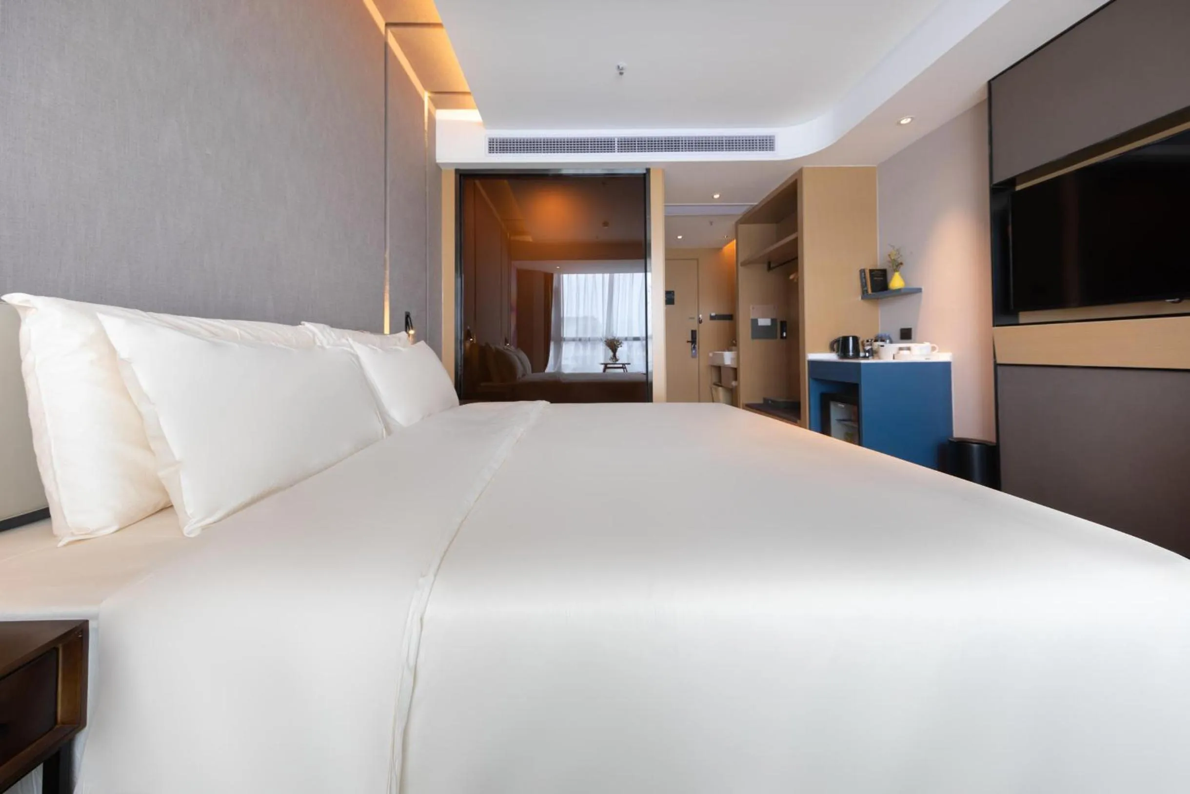 Bed in Atour Hotel Shenzhen Huaqiang North