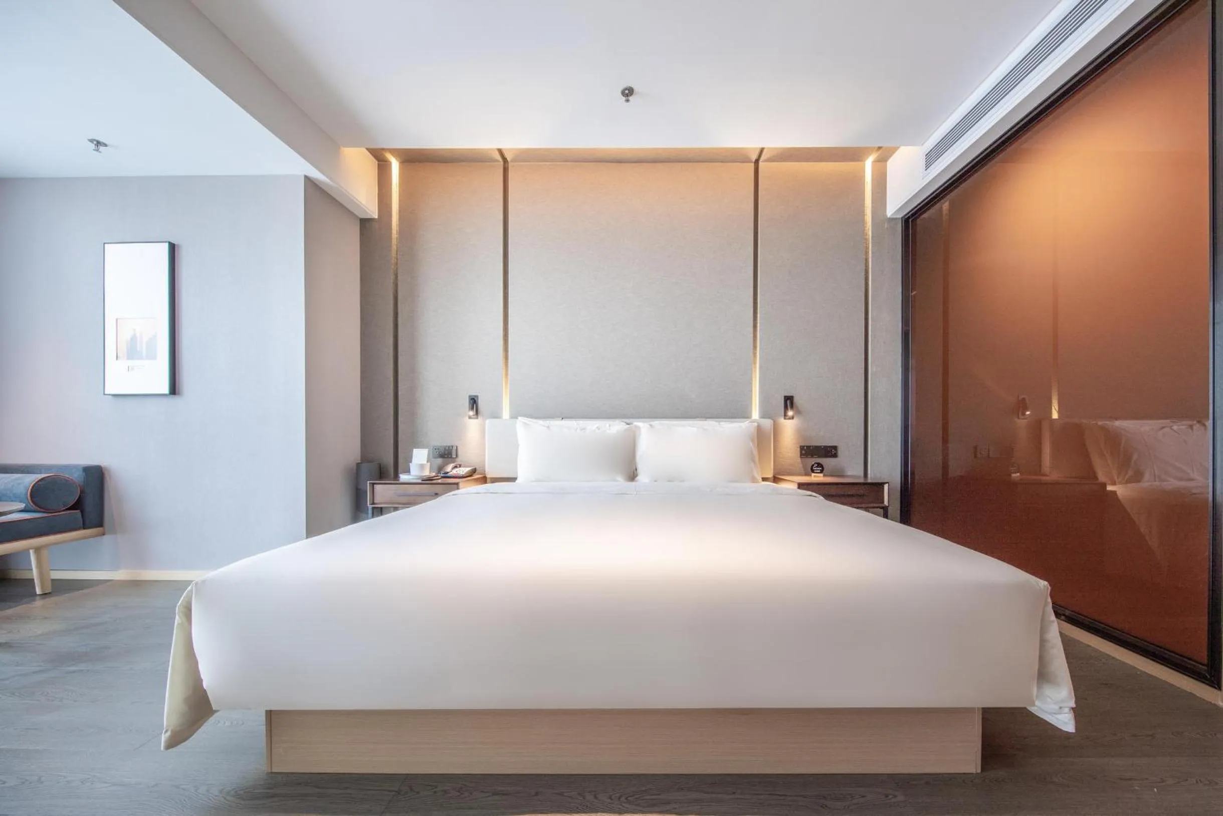 Bed in Atour S Shenzhen Nanshan