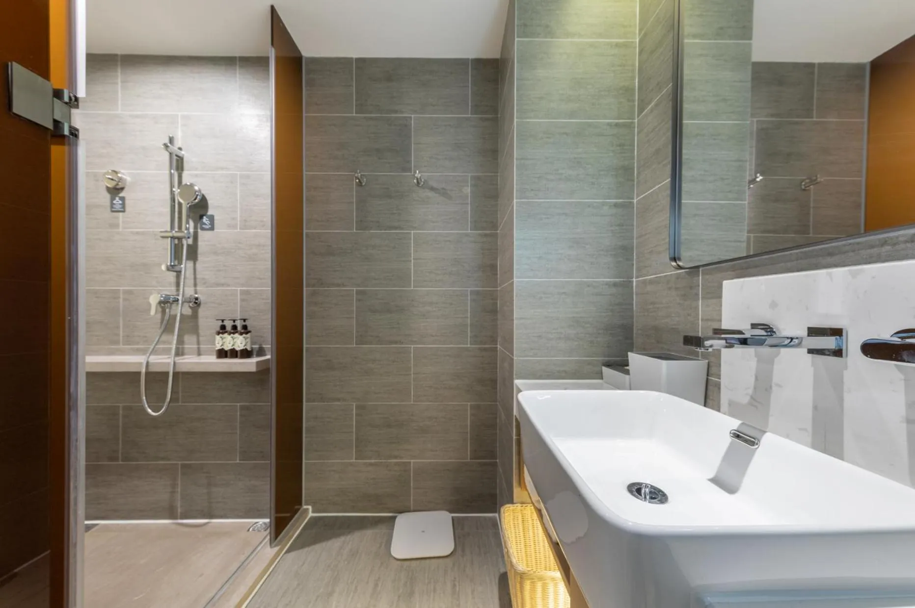 Shower in Atour S Shenzhen Nanshan