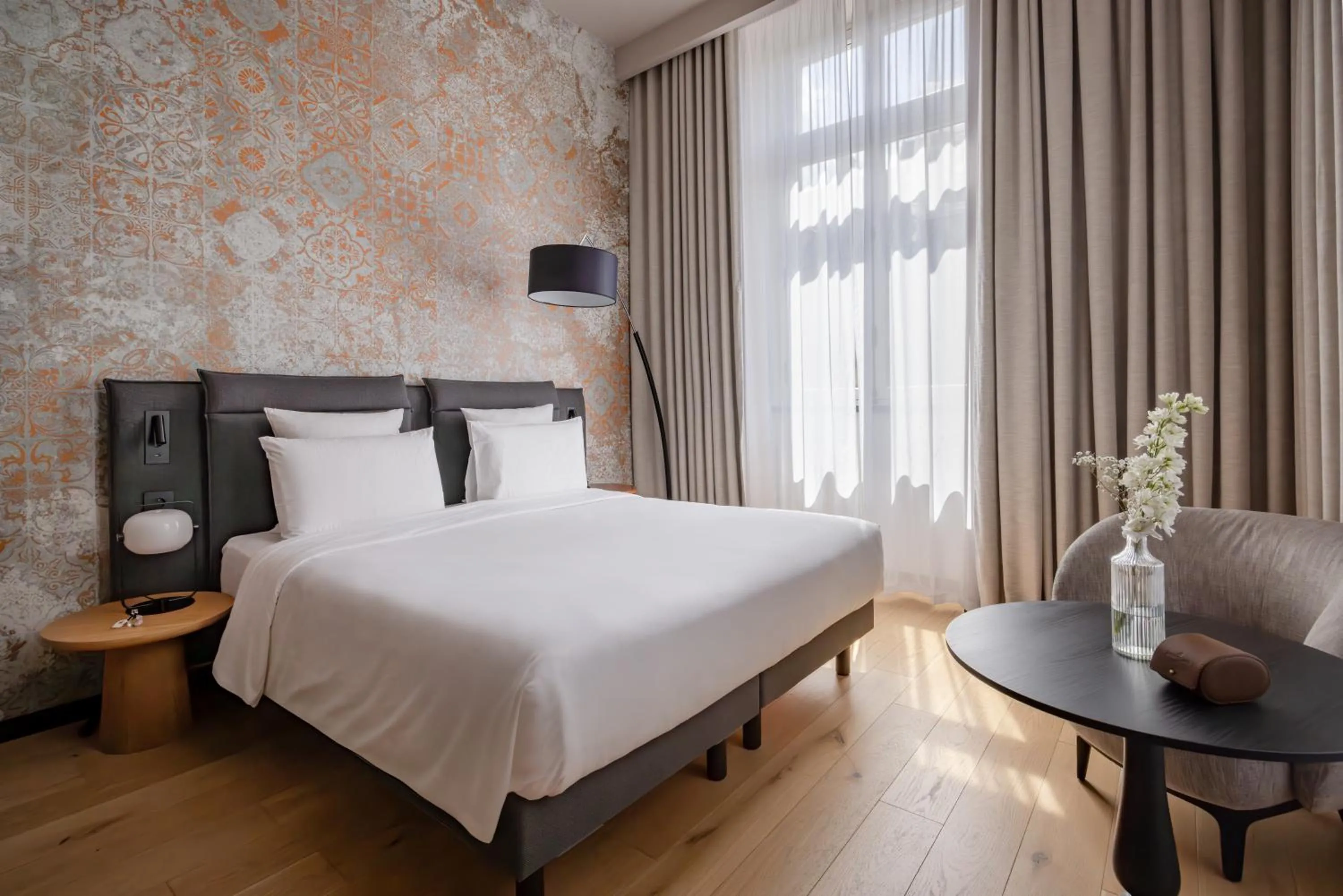 Bedroom, Bed in Hôtel LÉONOR the place to live